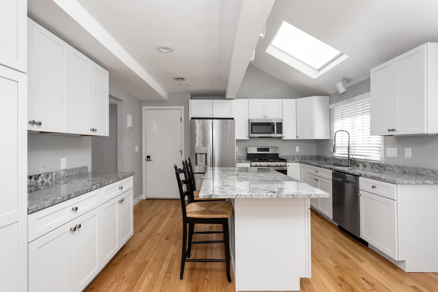Condominium at 10 Magnolia Dr # 10, Franklin MA 02038, photo 5 of 42