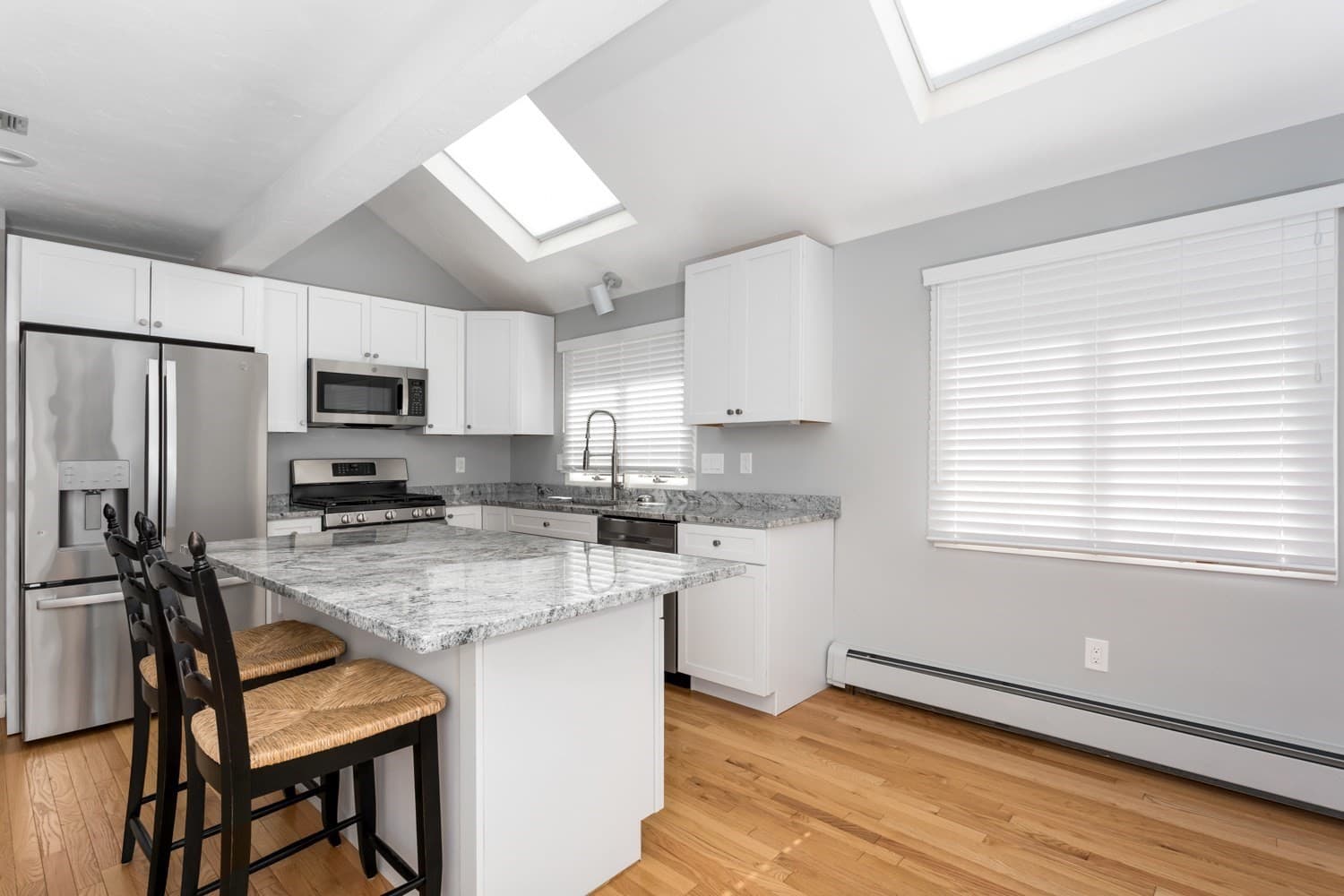 Condominium at 10 Magnolia Dr # 10, Franklin MA 02038, photo 4 of 42