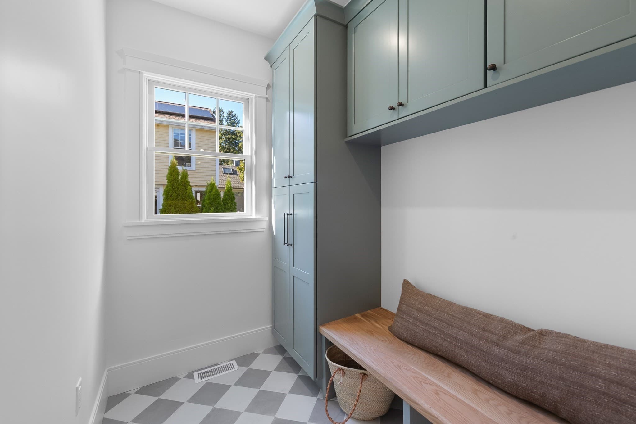 Single Family Residence at 14 Highland Ave, Newburyport MA 01950, photo 4 of 34