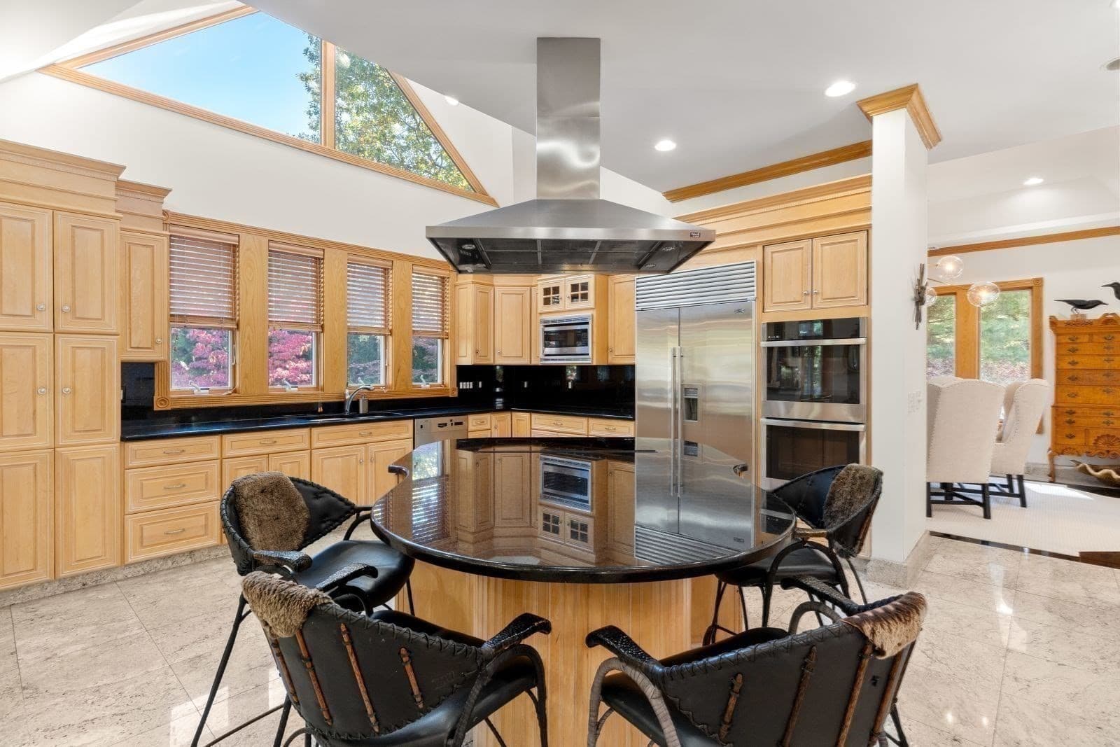 Single Family Residence at 8 Hawk Hill Ln, Ipswich MA 01938, photo 10 of 41