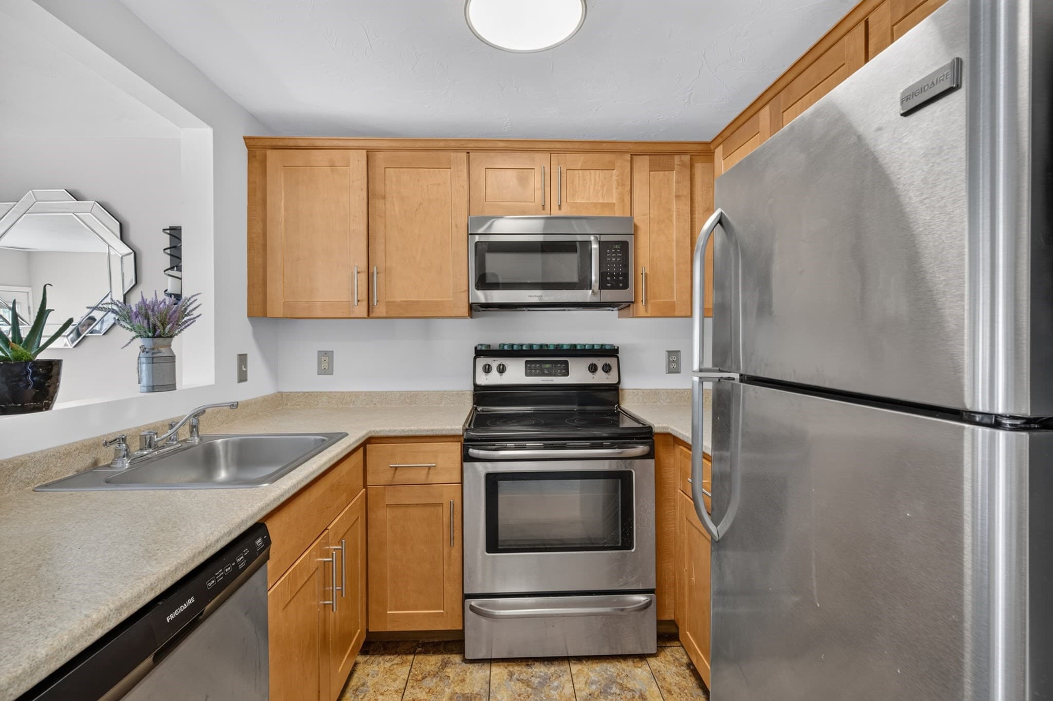 Condominium at 28 Westcliff Dr # 28, Plymouth MA 02360, photo 17 of 30