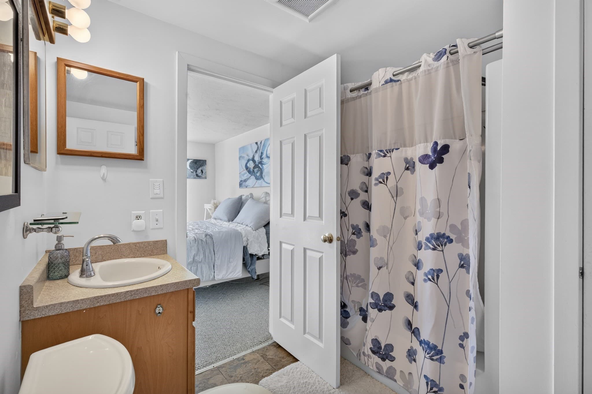 Condominium at 28 Westcliff Dr # 28, Plymouth MA 02360, photo 11 of 30