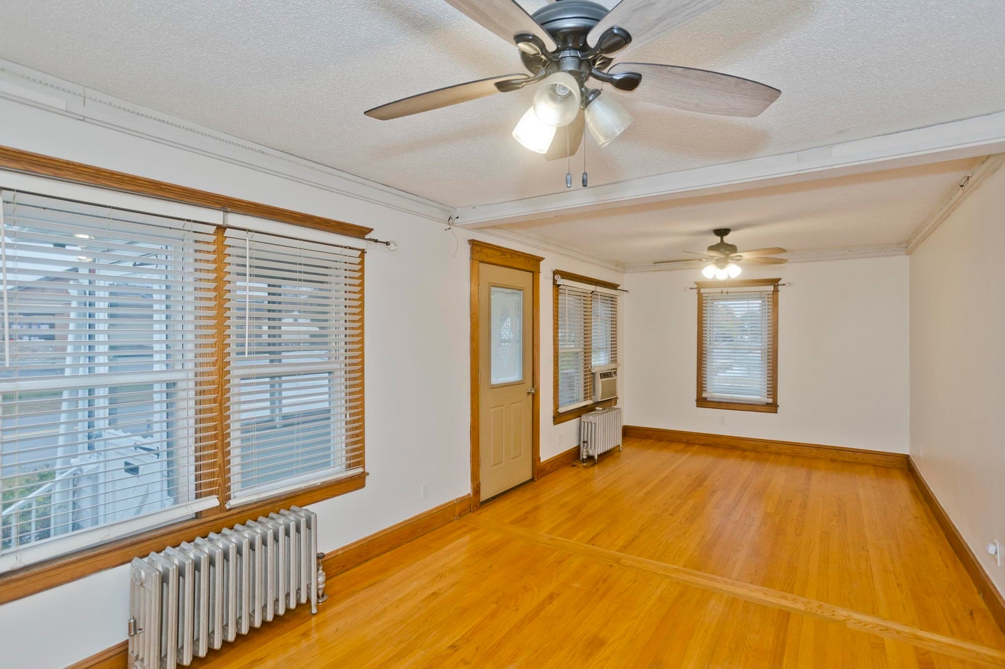 Single Family Residence at 314 Carew St, Chicopee MA 01020, photo 5 of 38