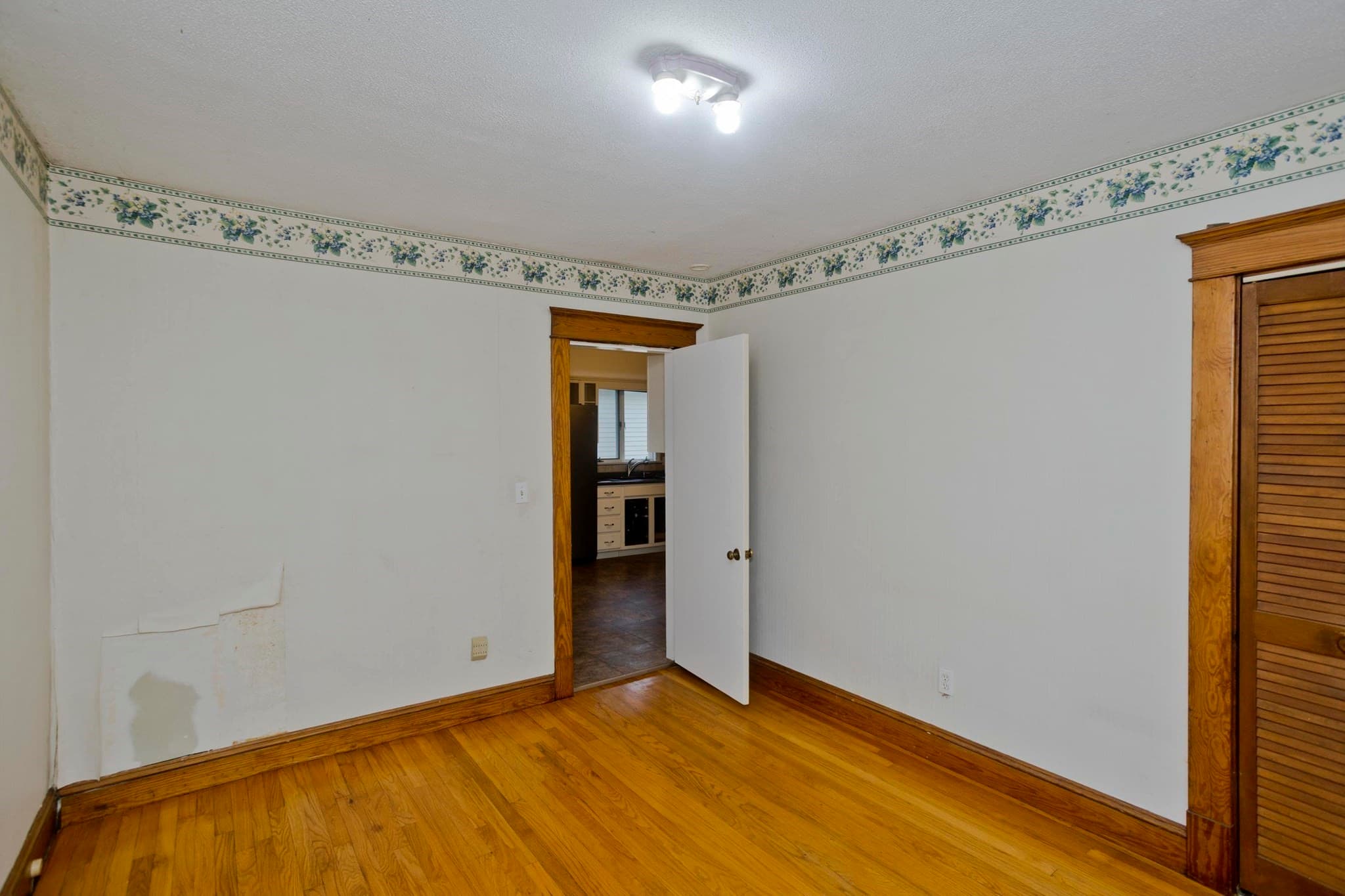 Single Family Residence at 314 Carew St, Chicopee MA 01020, photo 30 of 38