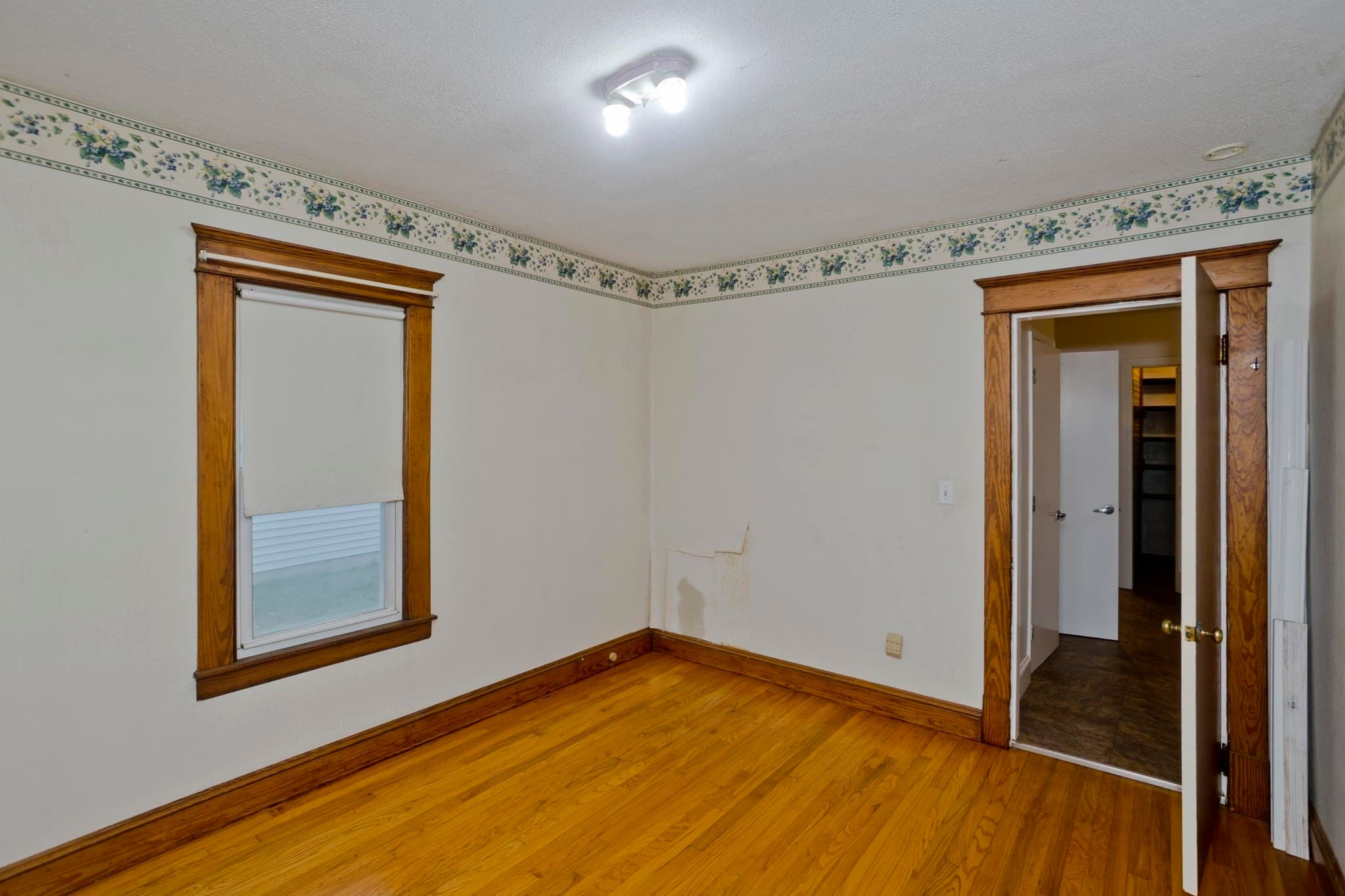 Single Family Residence at 314 Carew St, Chicopee MA 01020, photo 29 of 38