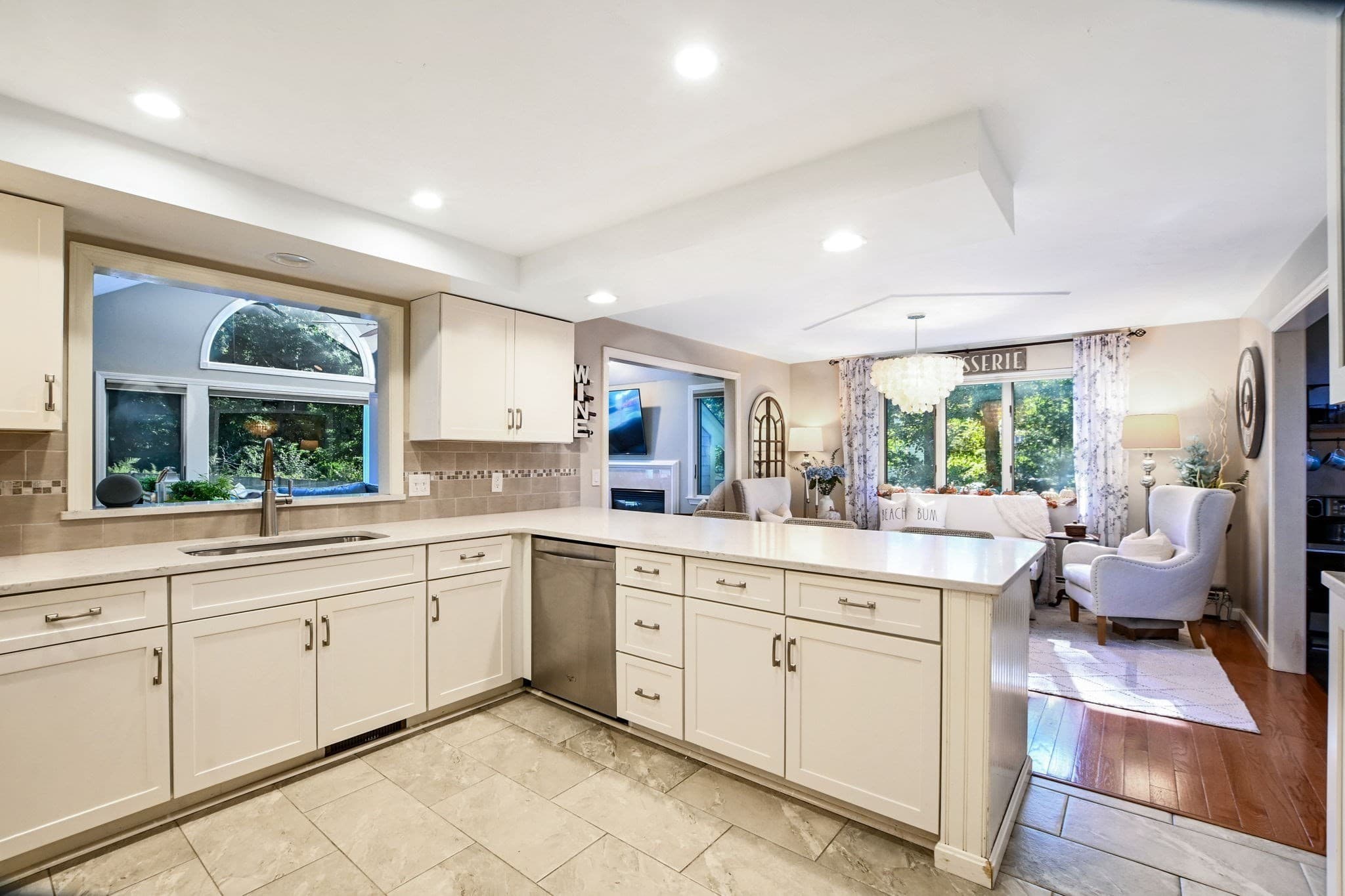 Single Family Residence at 14 Bayshore Dr, Mashpee MA 02649, photo 17 of 41