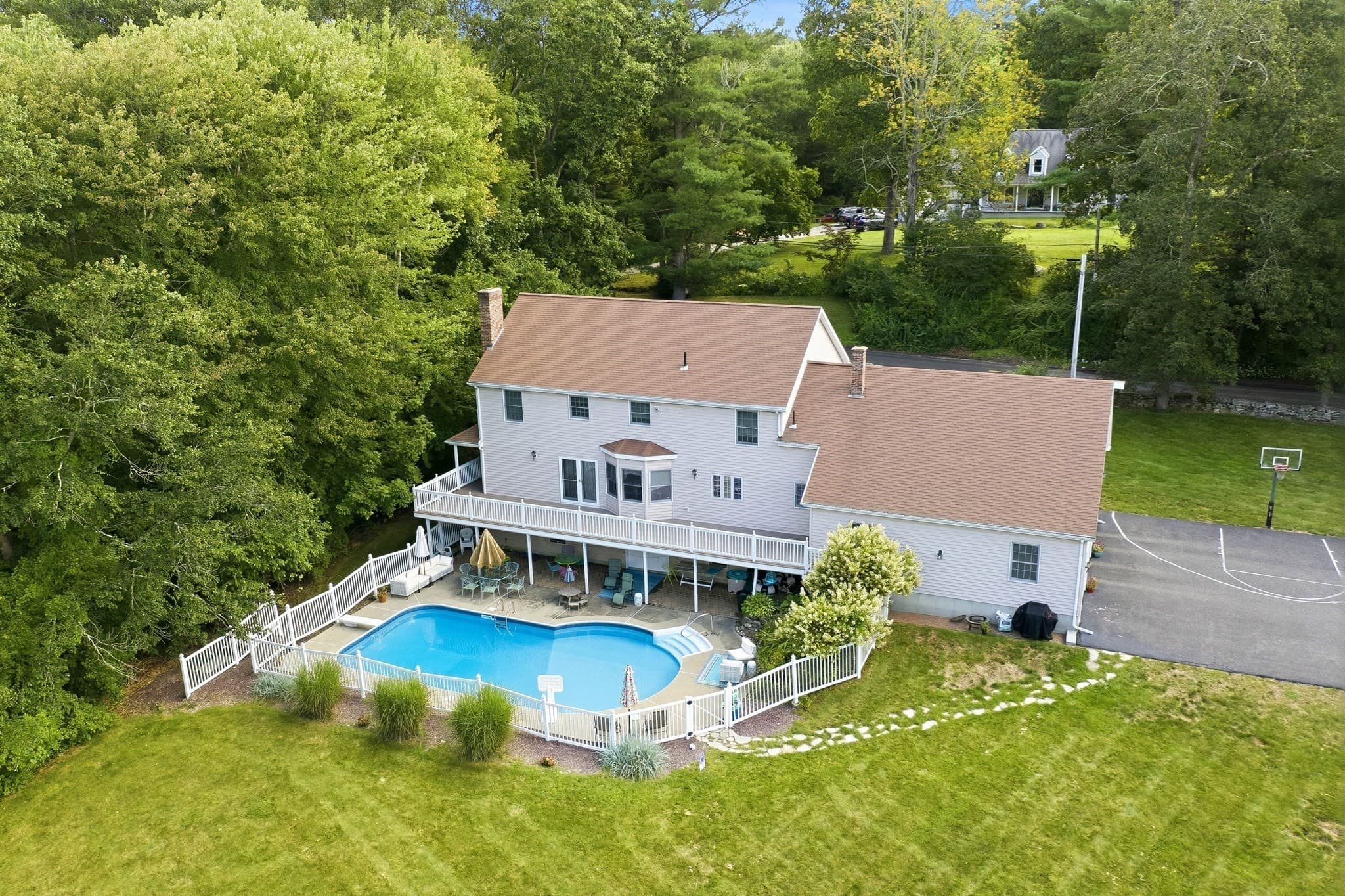 Single Family Residence at 354 South St, Auburn MA 01501, photo 17 of 42