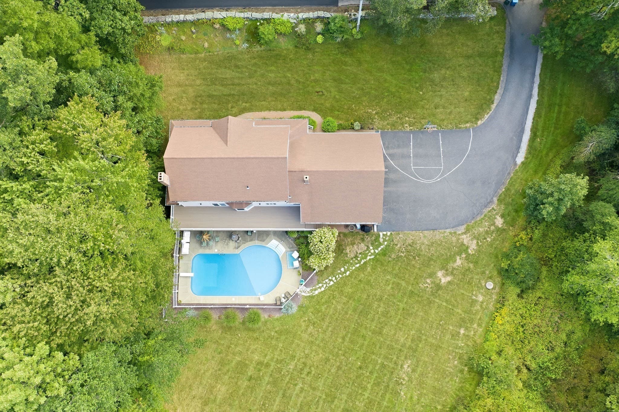 Single Family Residence at 354 South St, Auburn MA 01501, photo 16 of 42