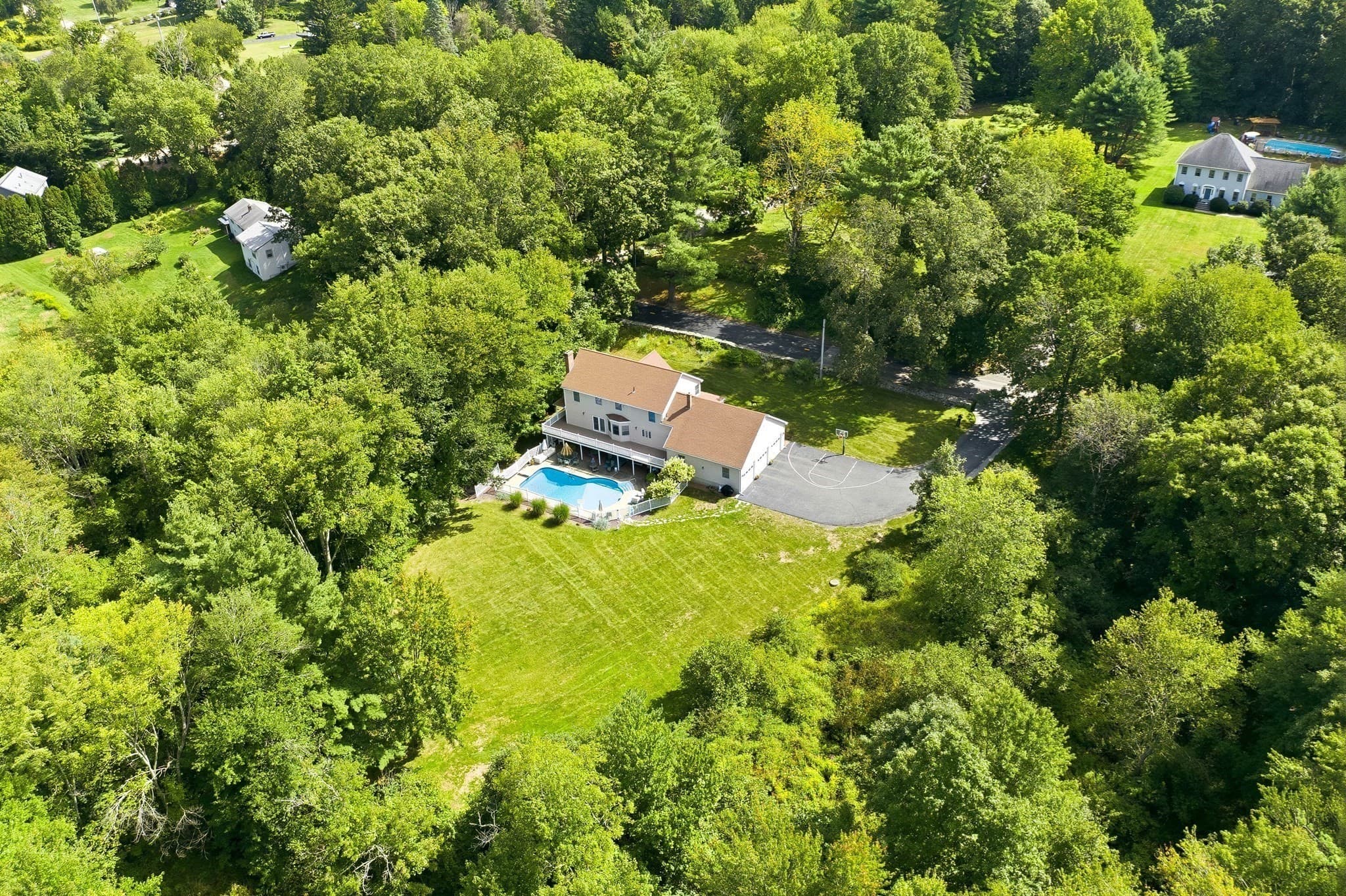 Single Family Residence at 354 South St, Auburn MA 01501, photo 15 of 42