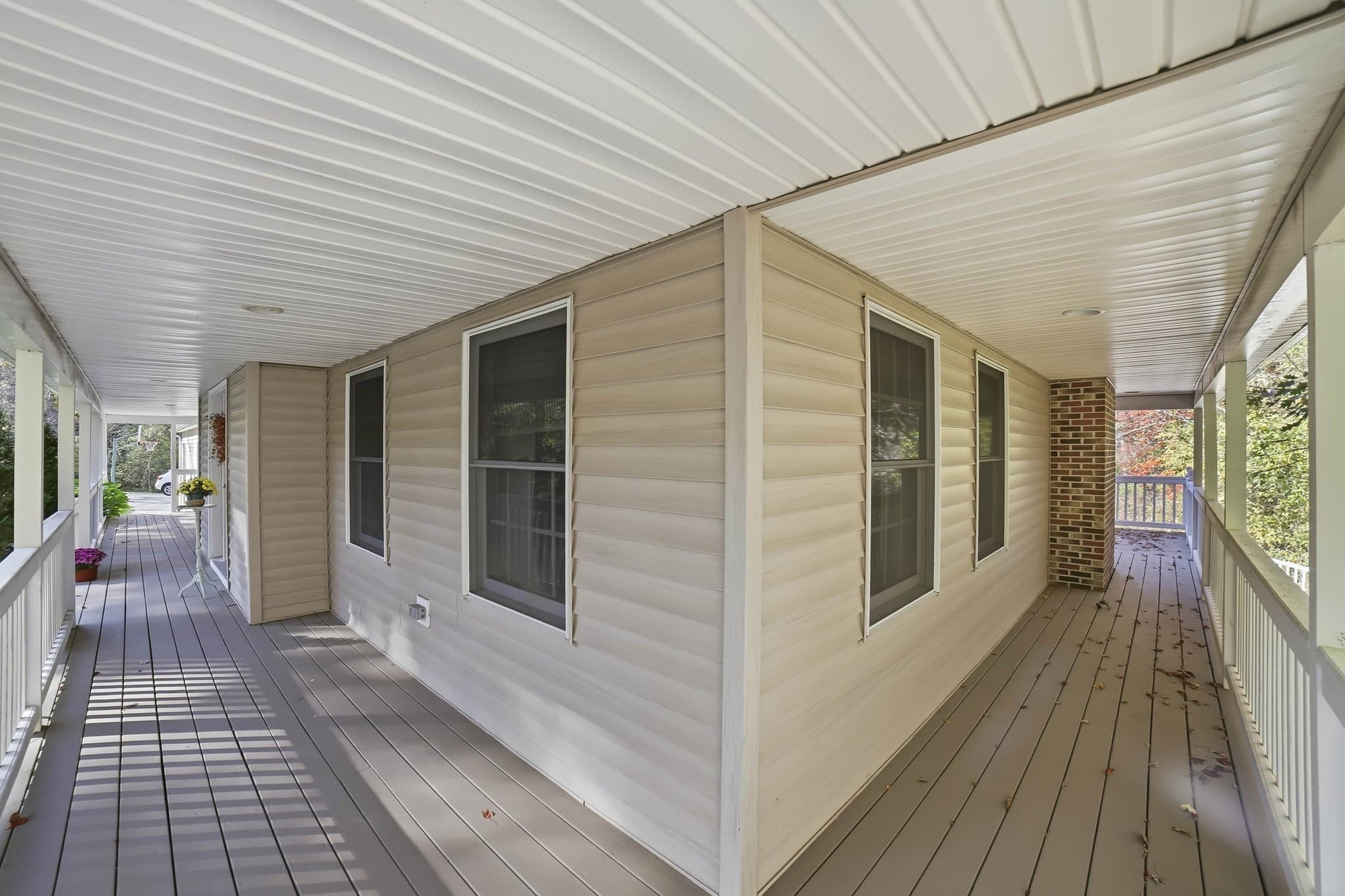 Single Family Residence at 354 South St, Auburn MA 01501, photo 11 of 42