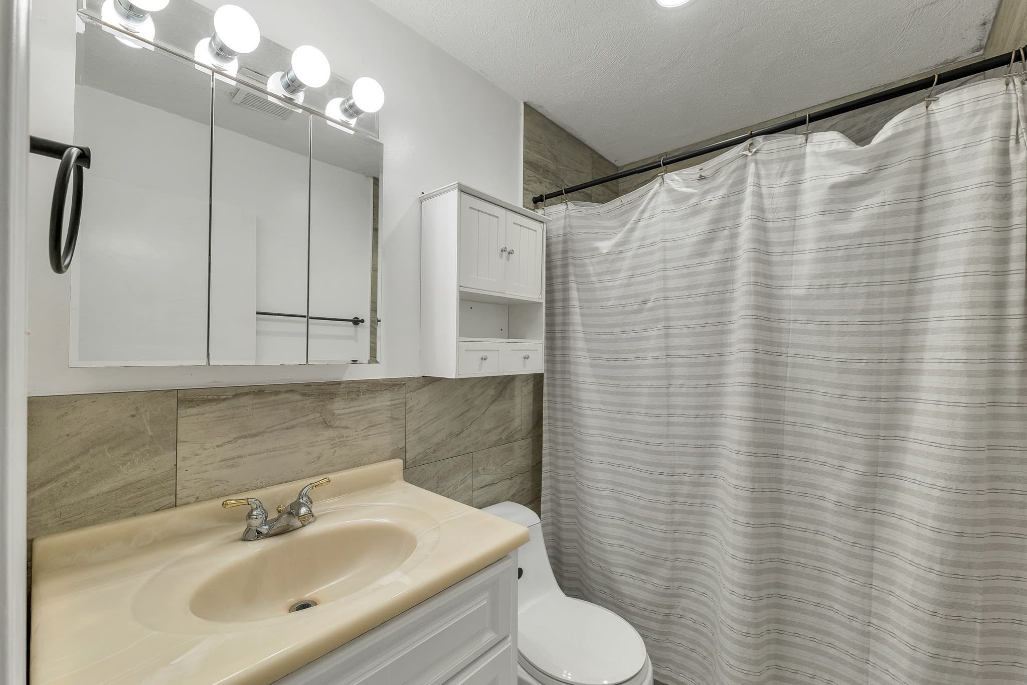 Condominium at 395 Merrimack St # 26, Methuen MA 01844, photo 26 of 39