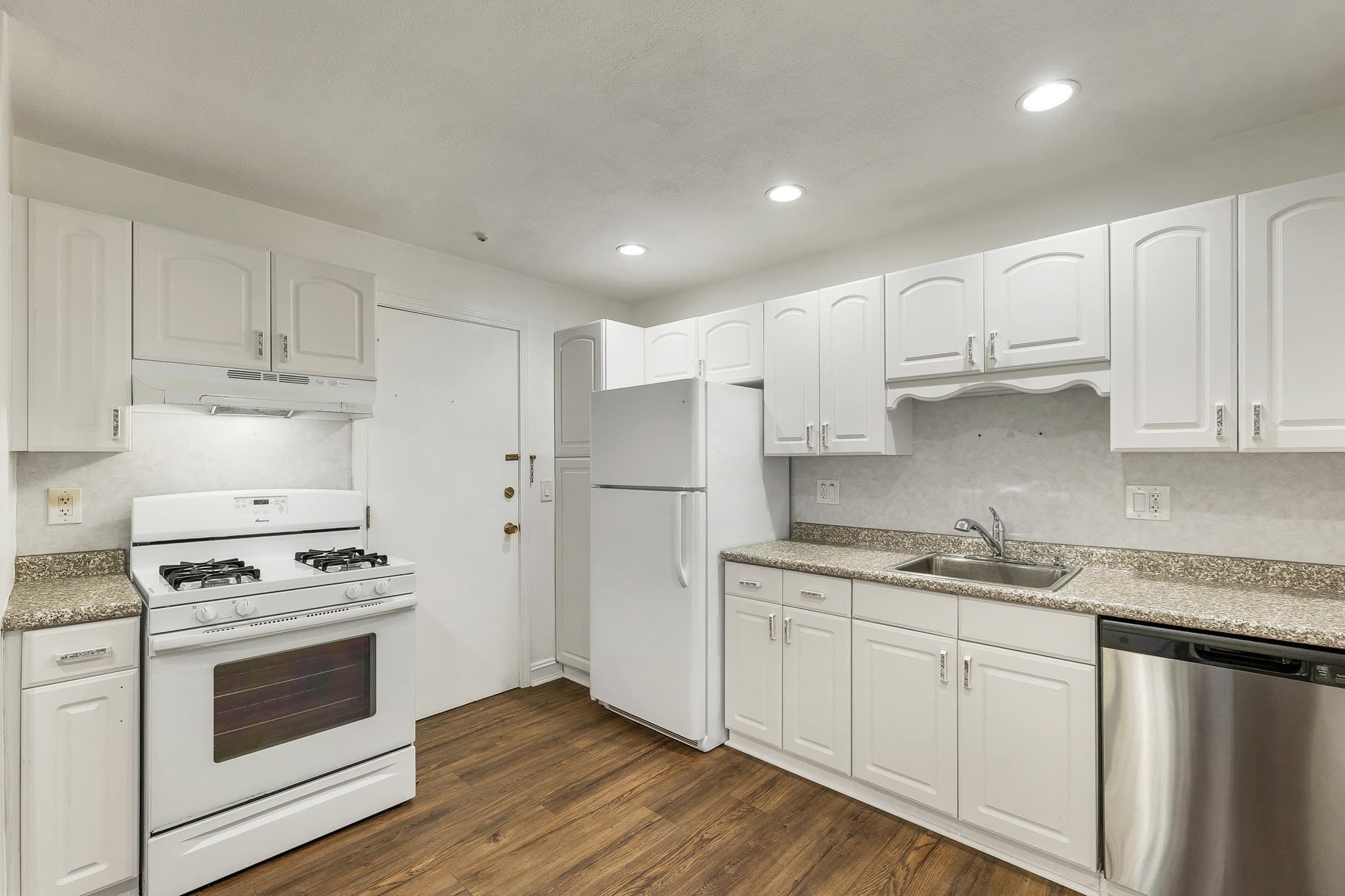 Condominium at 395 Merrimack St # 26, Methuen MA 01844, photo 9 of 39