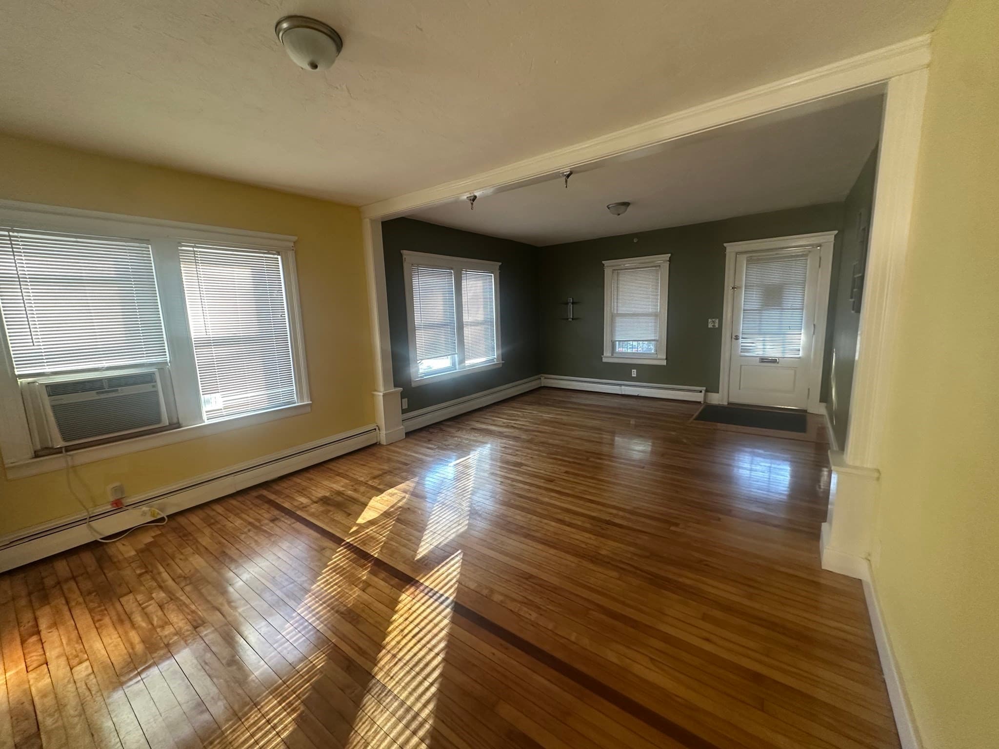 Single Family Residence at 42 Ernest Ave, Worcester MA 01604, photo 9 of 40
