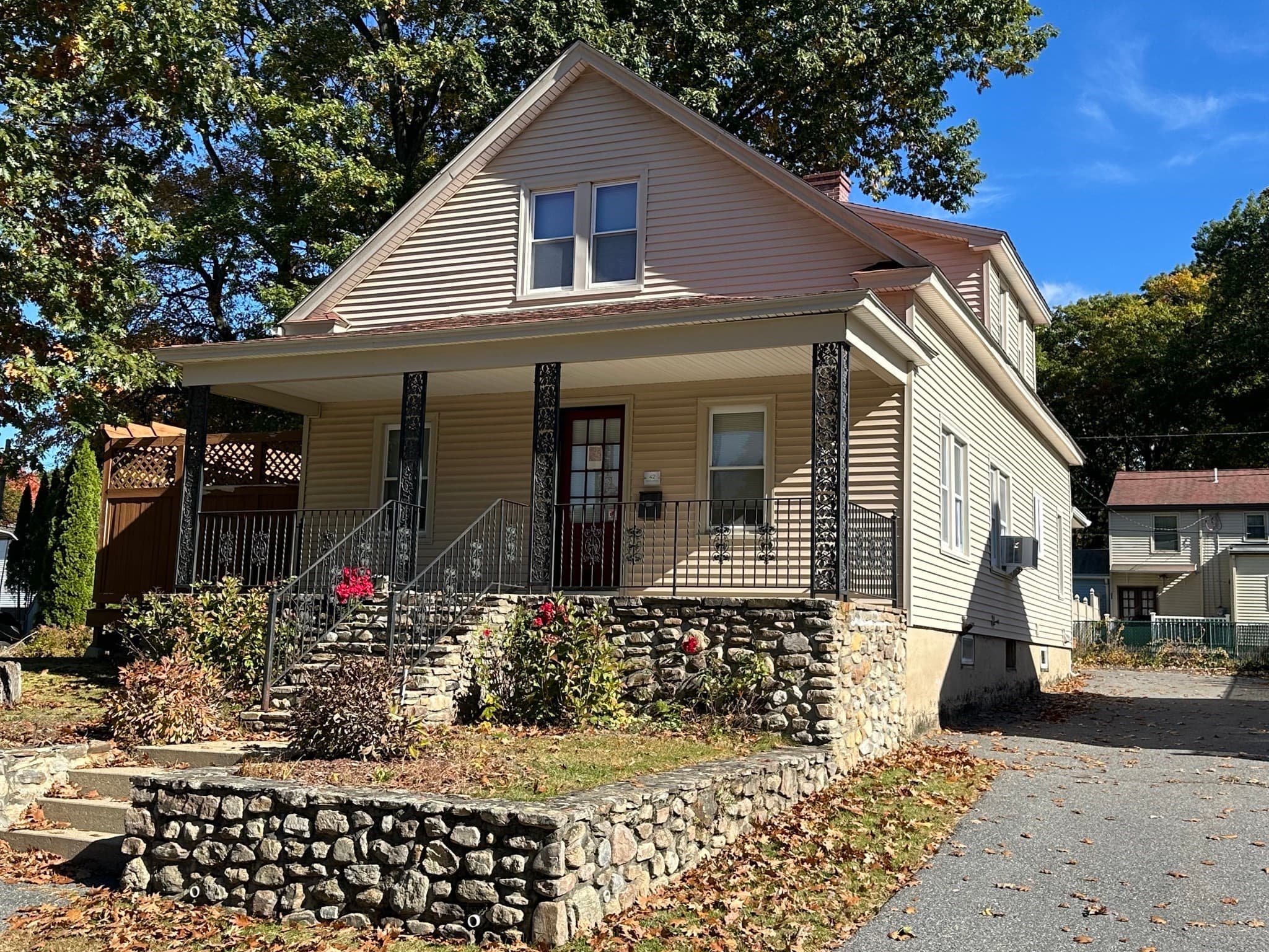 Single Family Residence at 42 Ernest Ave, Worcester MA 01604, photo 31 of 40