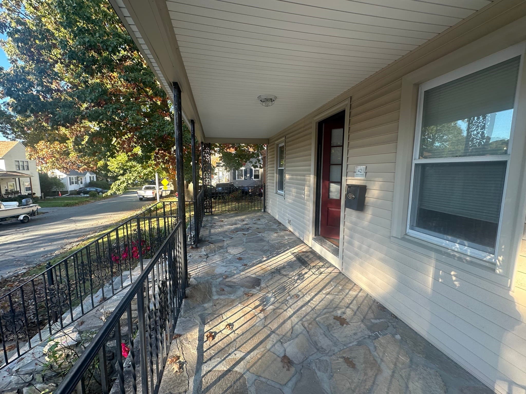 Single Family Residence at 42 Ernest Ave, Worcester MA 01604, photo 4 of 40
