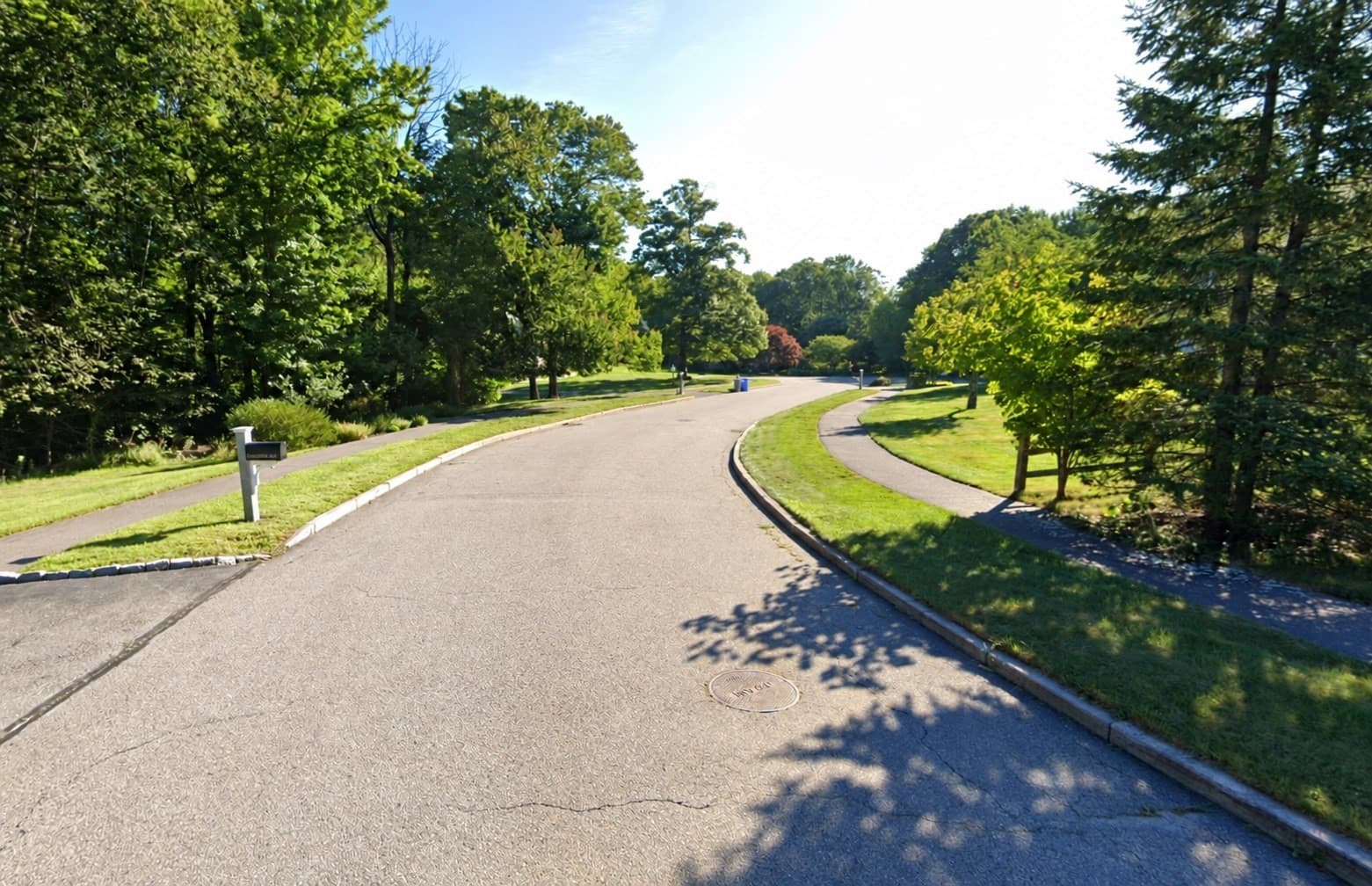 000 Undisclosed, Holliston MA 01746
