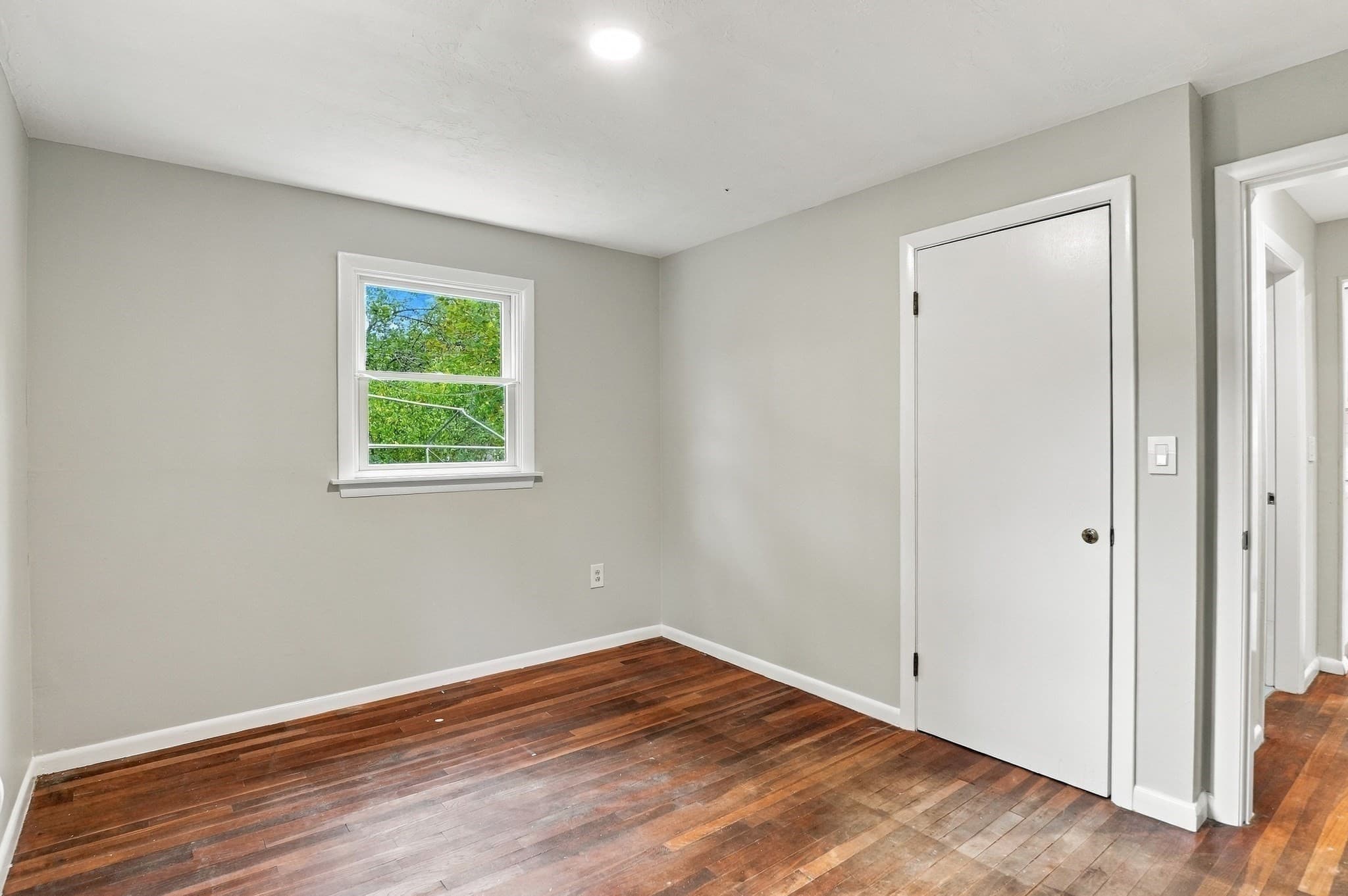 Single Family Residence at 5 White Pine Ln, Kingston MA 02364, photo 14 of 19
