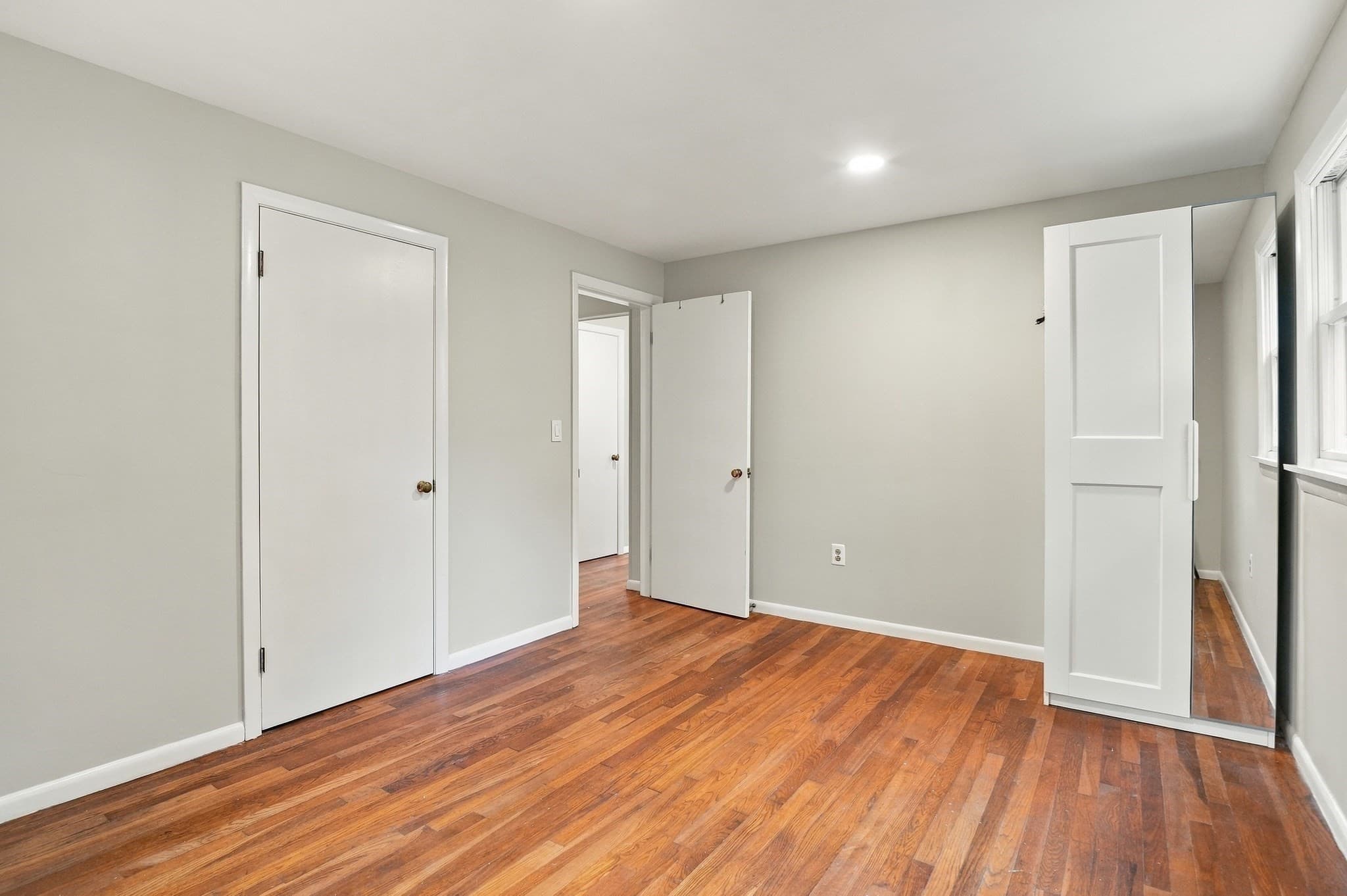 Single Family Residence at 5 White Pine Ln, Kingston MA 02364, photo 11 of 19