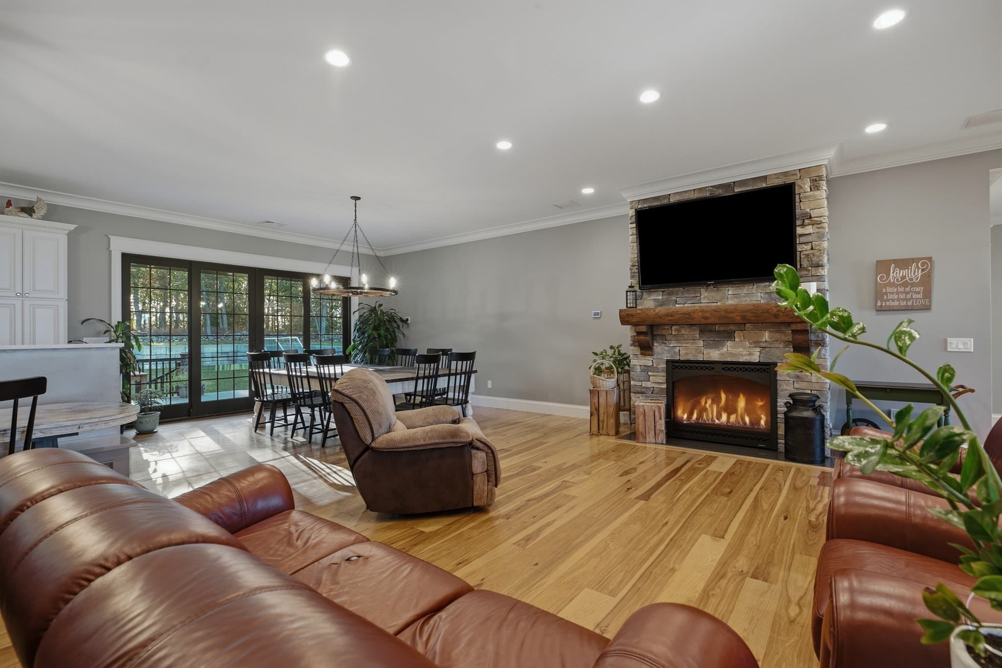 Single Family Residence at 77 Kendra Cir, Swansea MA 02777, photo 7 of 42