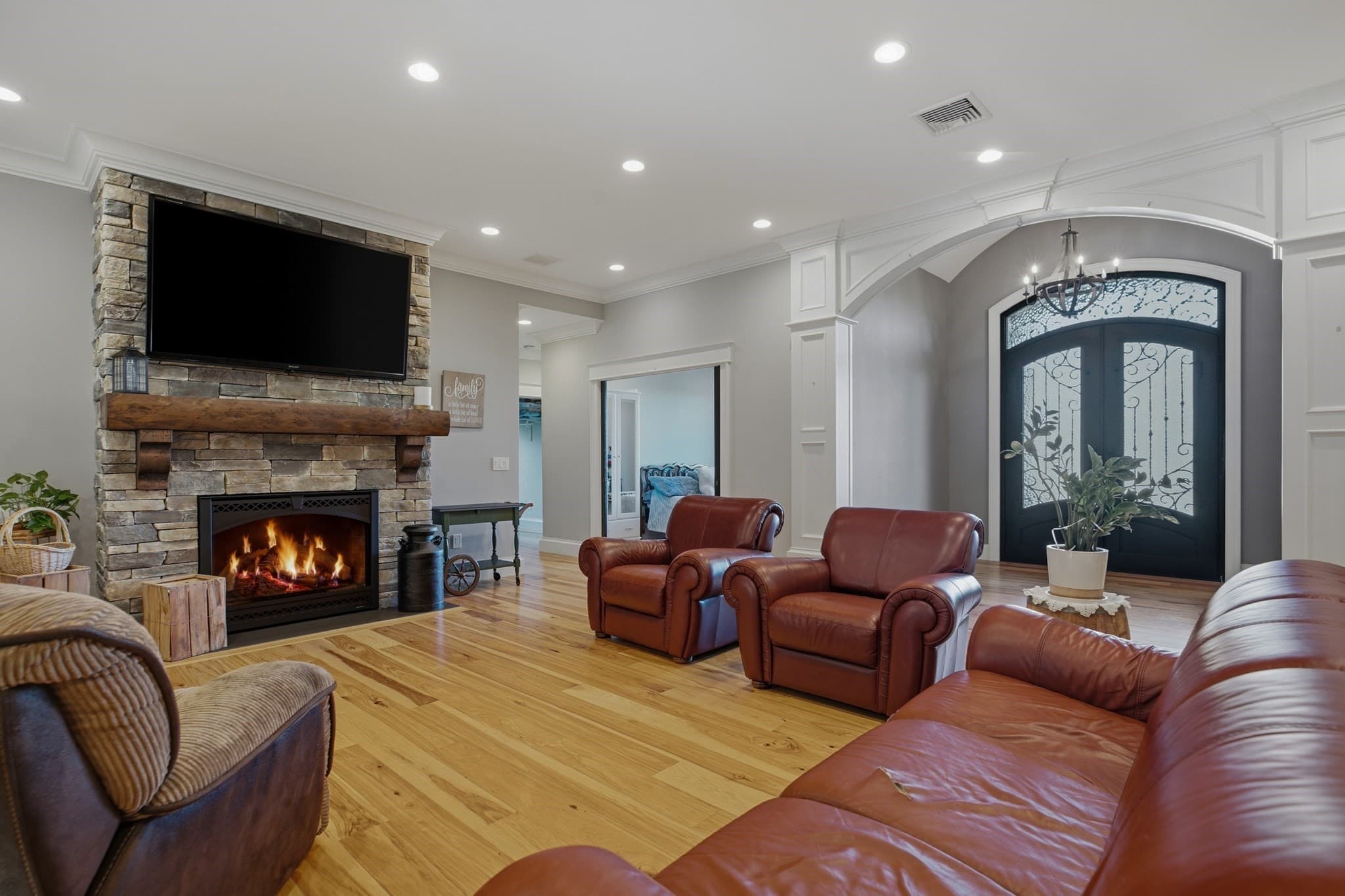 Single Family Residence at 77 Kendra Cir, Swansea MA 02777, photo 5 of 42