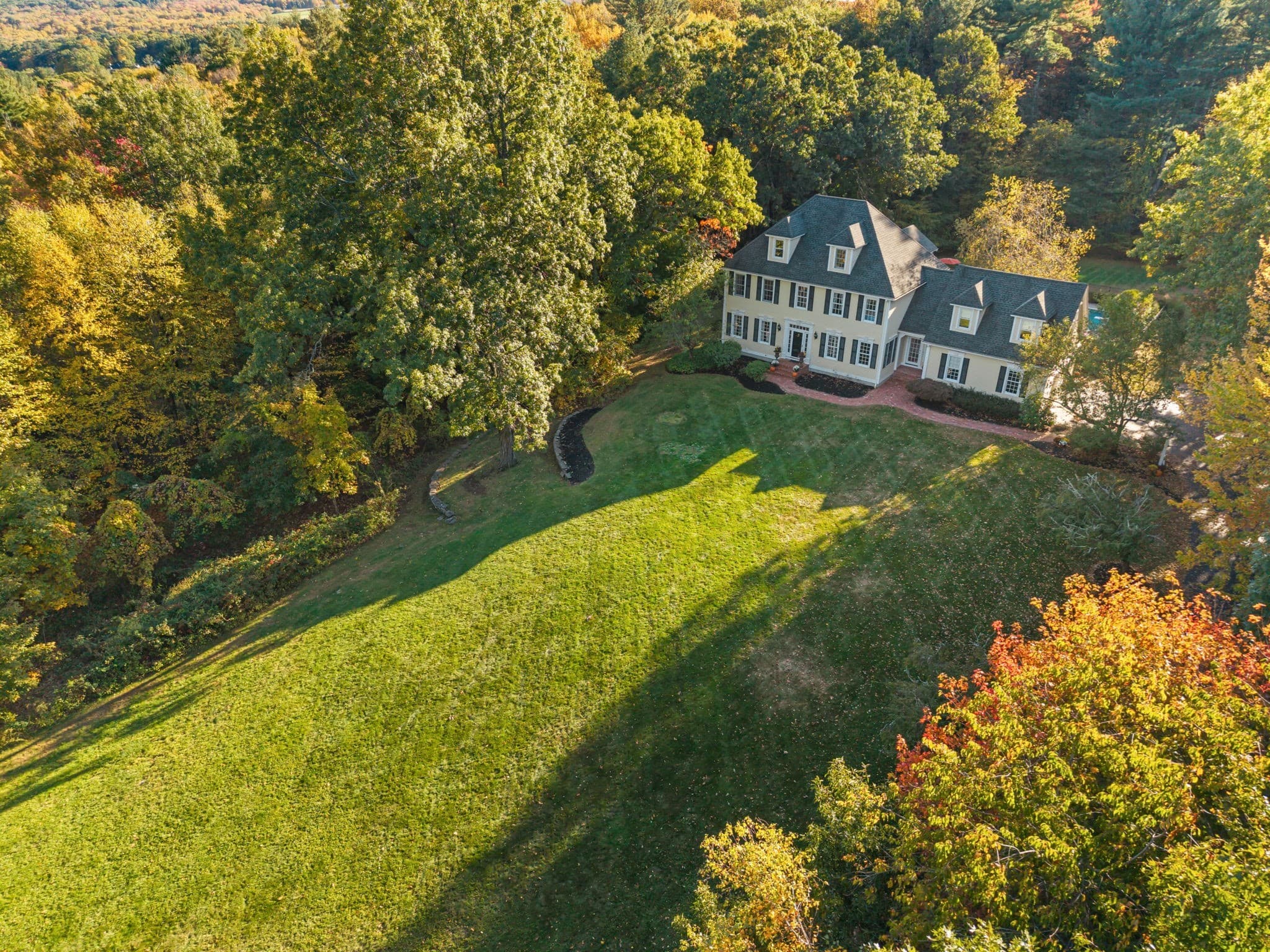 Single Family Residence at 27 Sibley Rd, Sutton MA 01590, photo 6 of 42