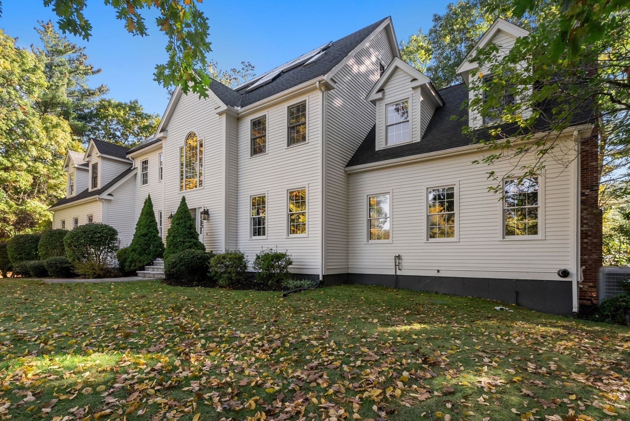 Single Family Residence at 23 Falcon Ridge Dr, Hopkinton MA 01748, photo 3 of 41