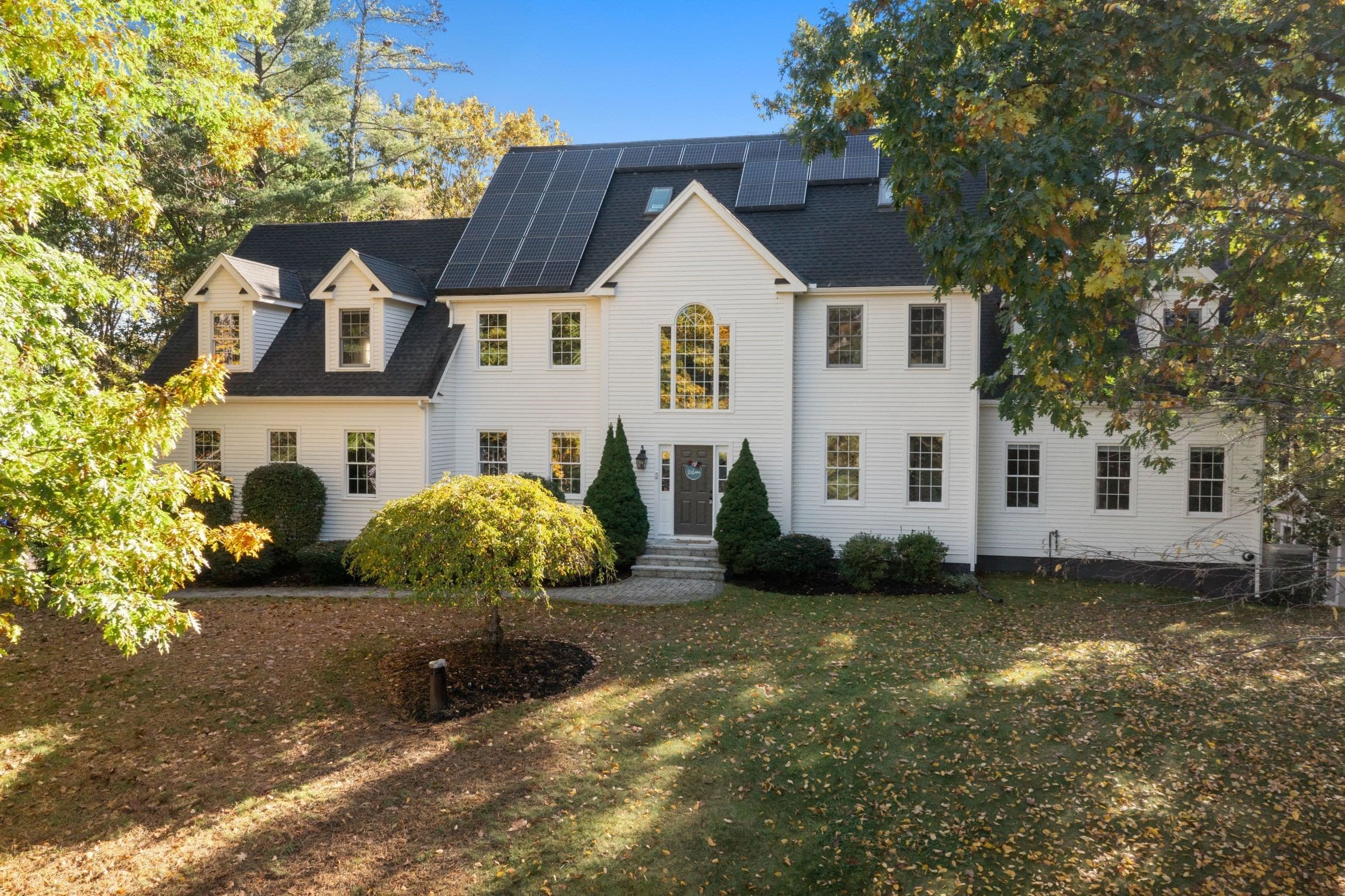 23 Falcon Ridge Dr, Hopkinton MA 01748