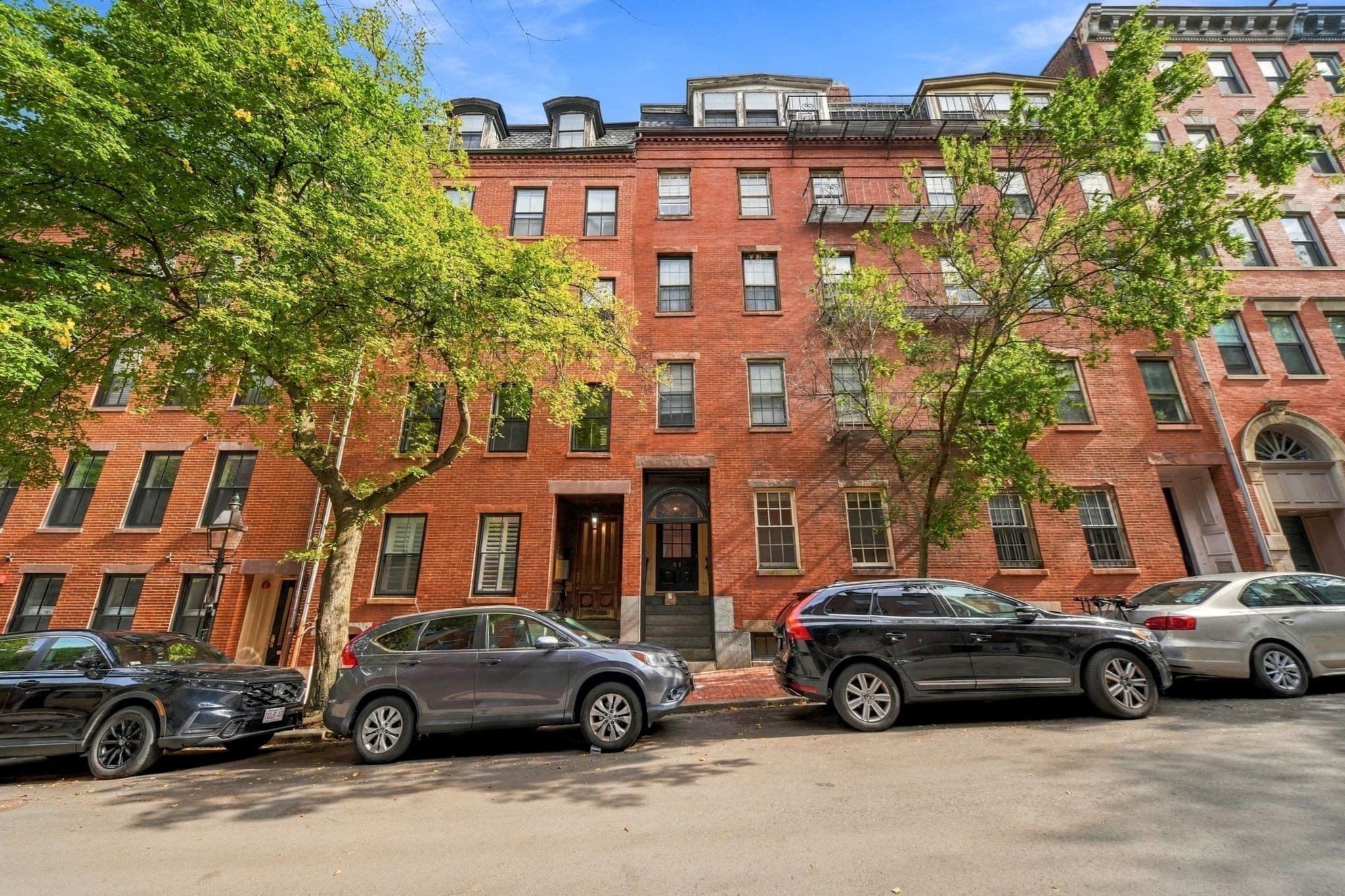Condominium at 61 W Cedar St # 1, Boston MA 02114, photo 23 of 26