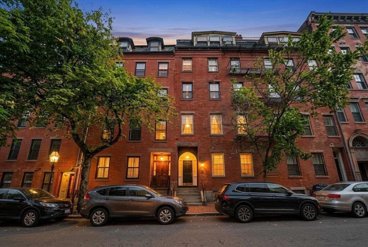 Condominium at 61 W Cedar St # 1, Boston MA 02114, photo 22 of 26