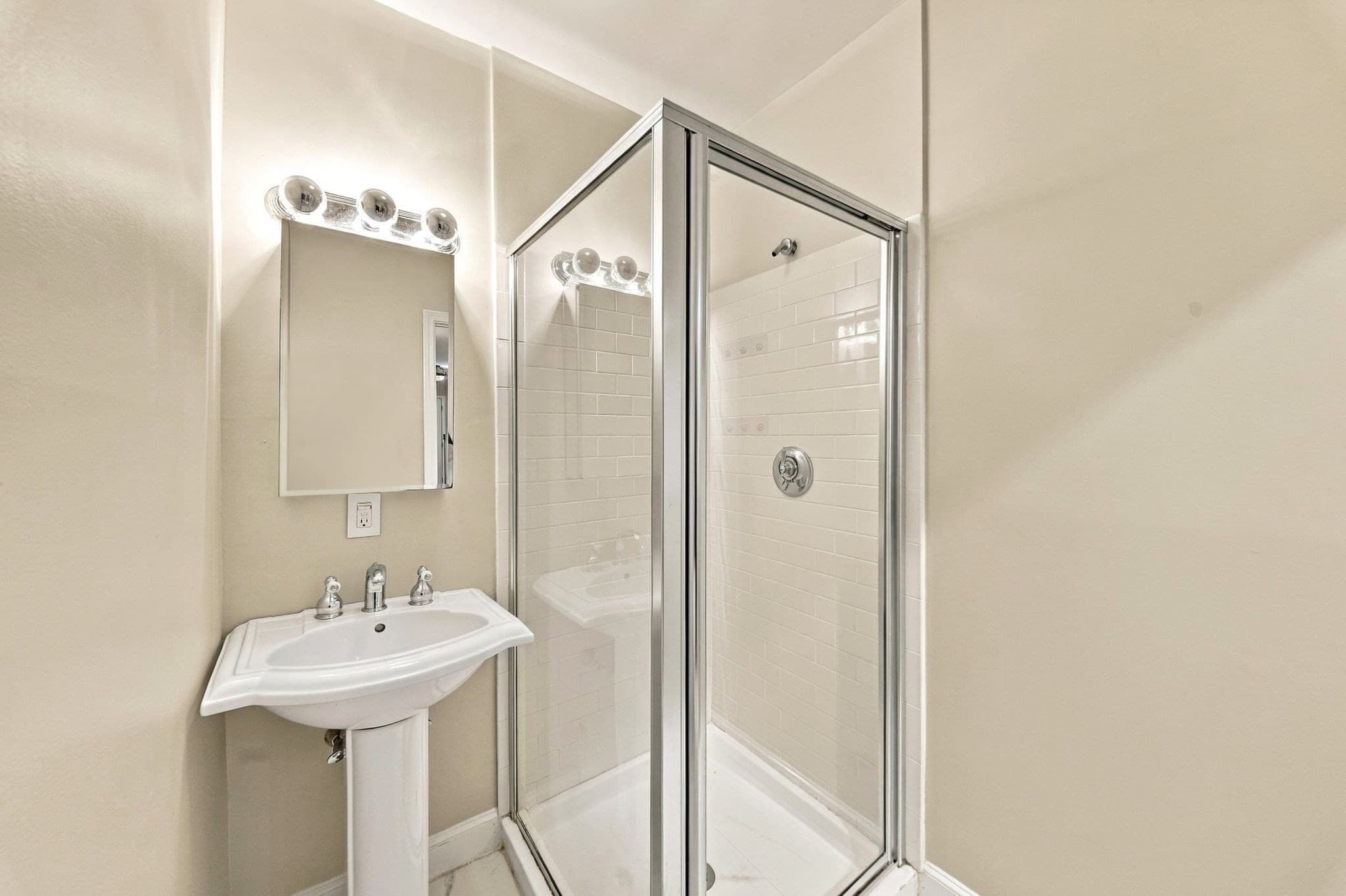 Condominium at 61 W Cedar St # 1, Boston MA 02114, photo 15 of 26