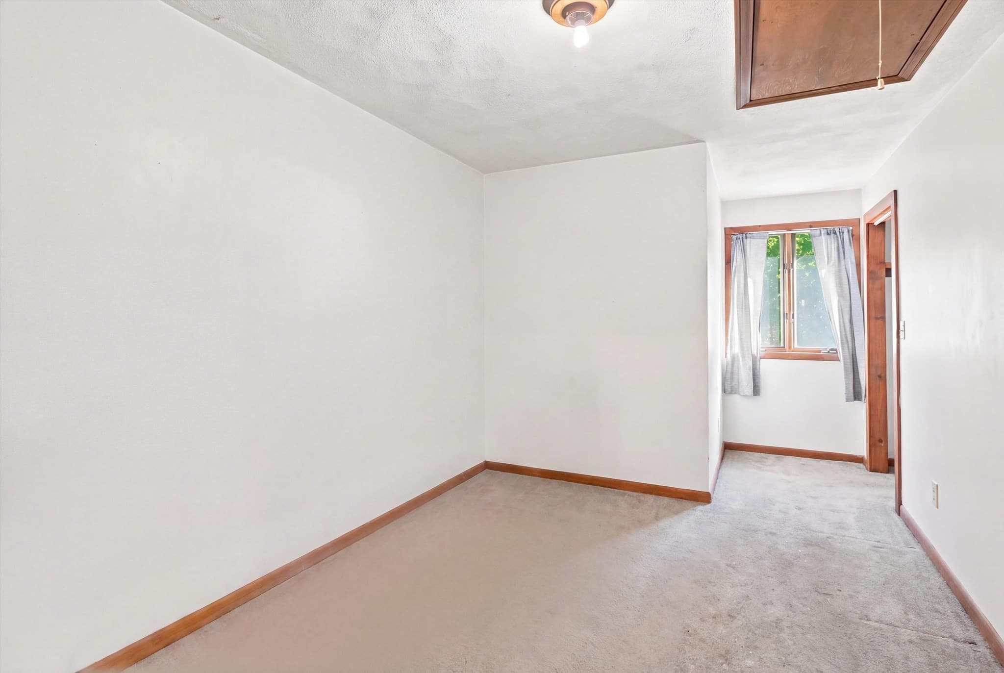 Single Family Residence at 27 Malvern St, Waltham MA 02451, photo 23 of 34