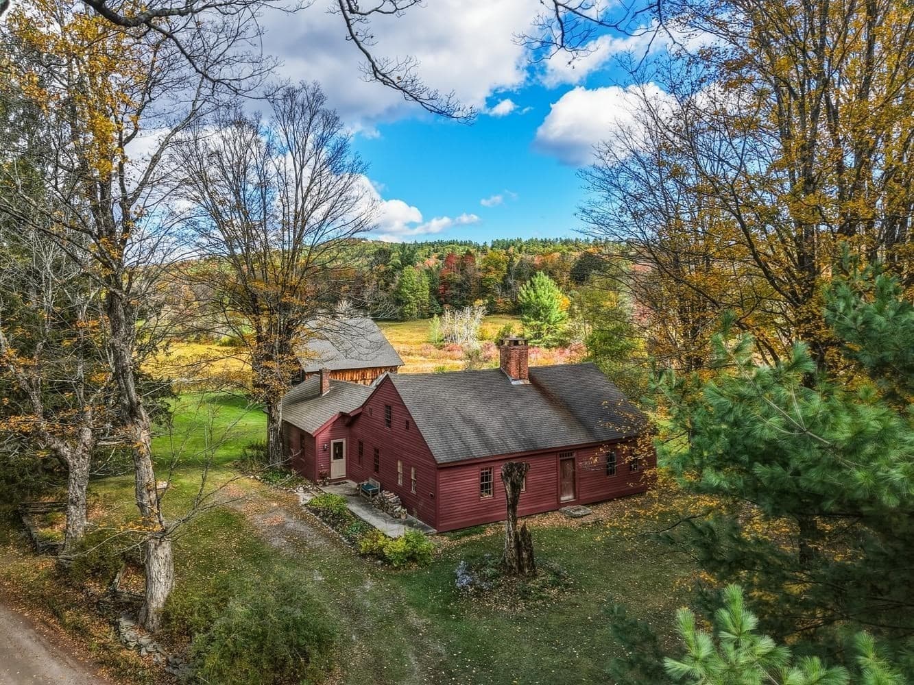 65 Parish Road, Worthington MA 01098