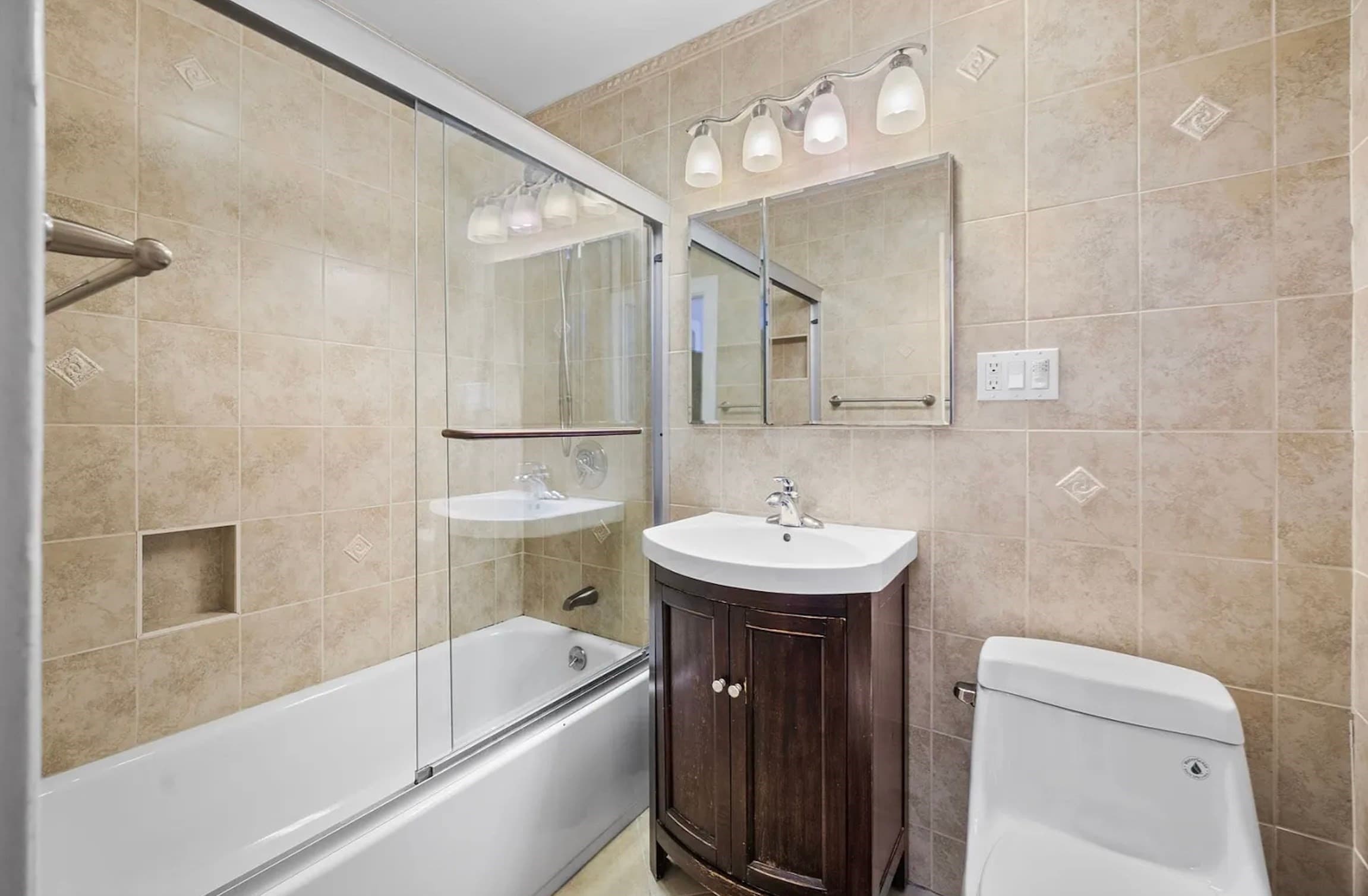 Condominium at 1834 Beacon St # 5, Brookline MA 02445, photo 13 of 19