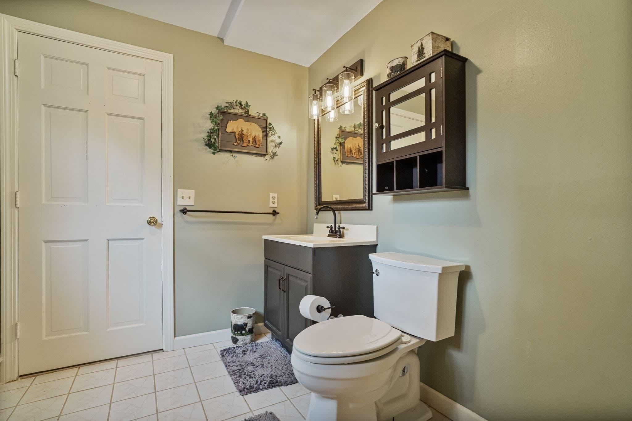 Single Family Residence at 8 Oriole Dr, Agawam MA 01030, photo 30 of 42