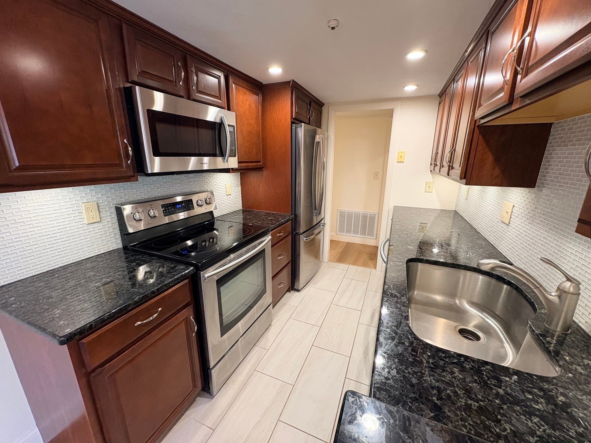 Condominium at 34 Brian Dr # C, Stoughton MA 02072, photo 6 of 15