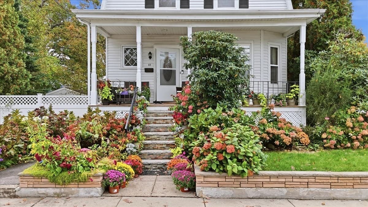 Single Family Residence at 83 Desoto Rd, Boston MA 02132, photo 3 of 42