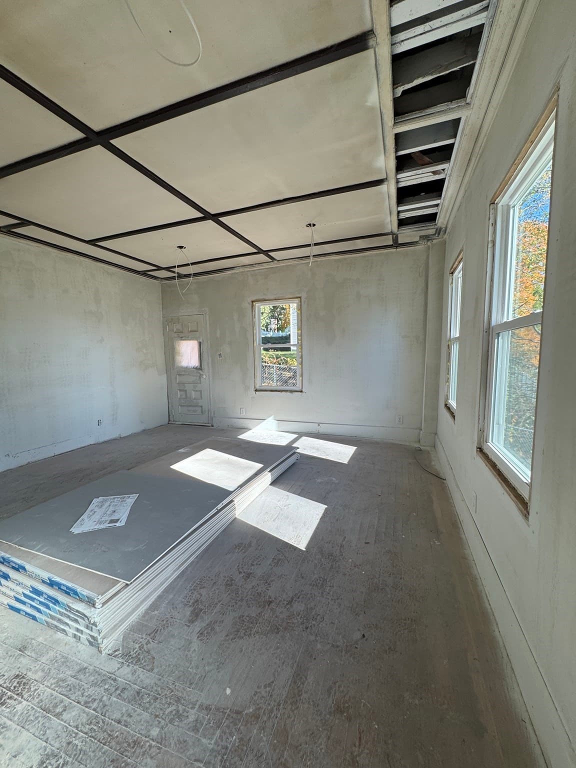 Single Family Residence at 29 Lincoln St, Millville MA 01529, photo 16 of 31