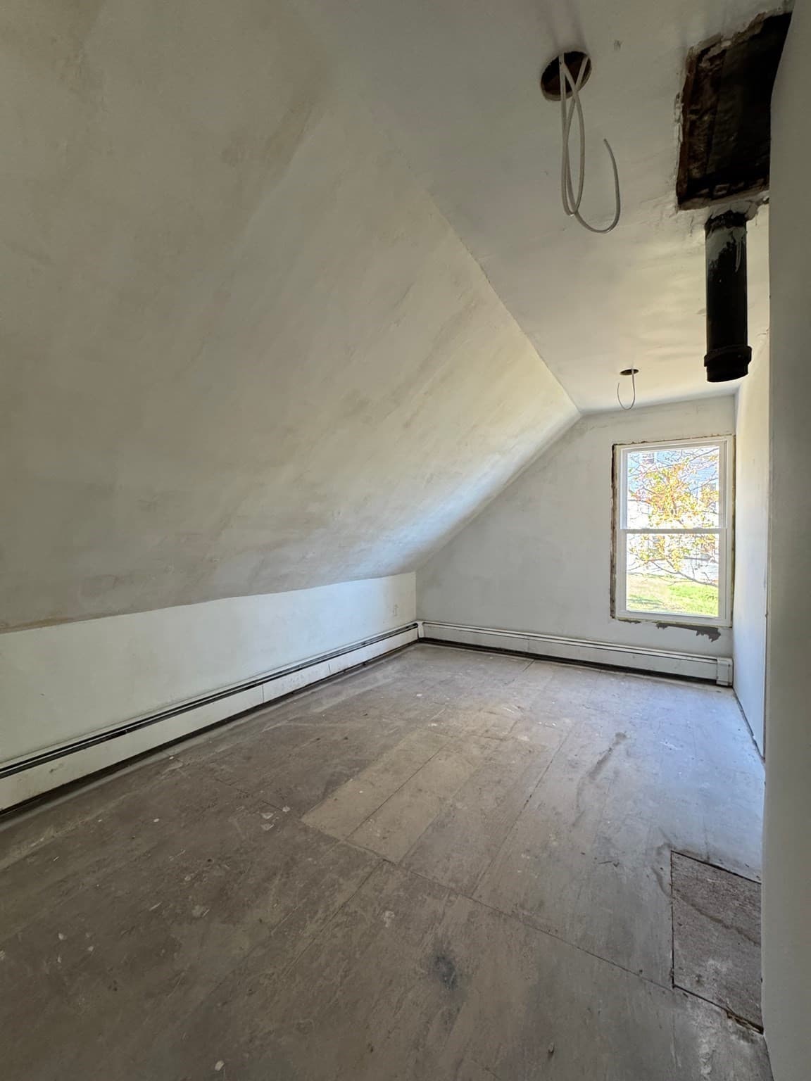 Single Family Residence at 29 Lincoln St, Millville MA 01529, photo 22 of 31