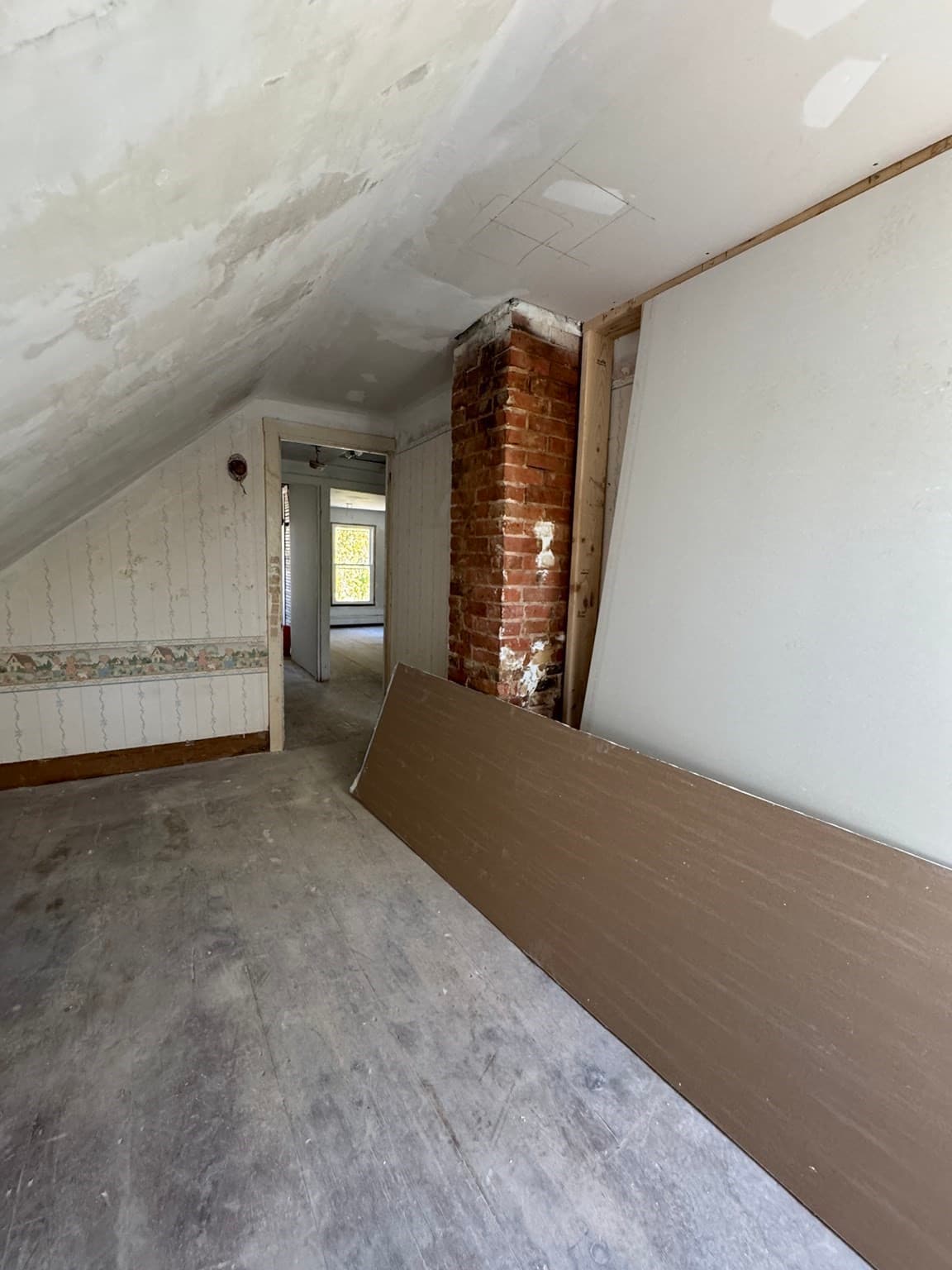 Single Family Residence at 29 Lincoln St, Millville MA 01529, photo 20 of 31
