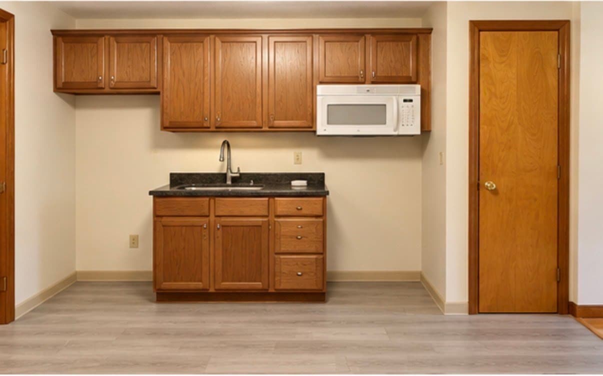 Condominium at 27 Ridgewood Lane # 14, Gardner MA 01440, photo 9 of 17