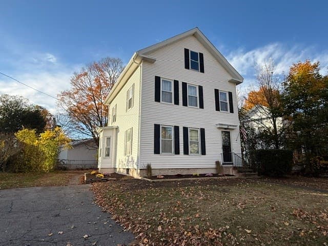 23 Central Street, West Brookfield MA 01585
