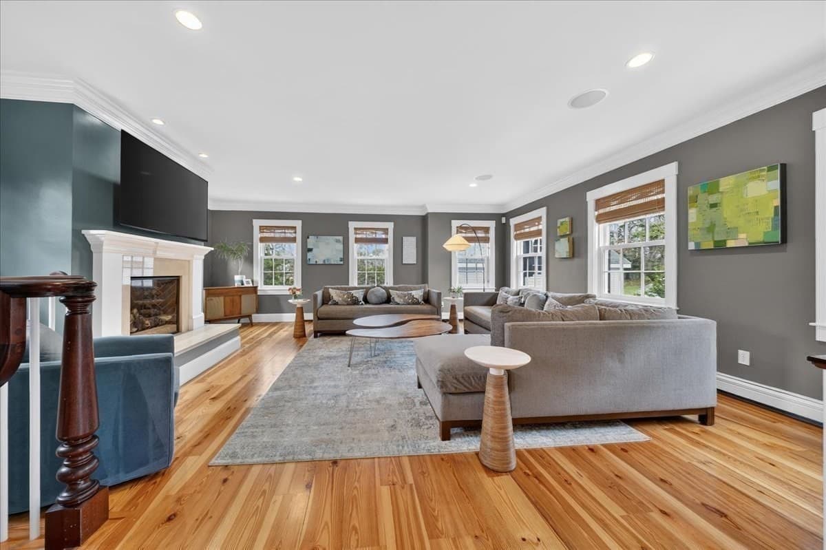 Single Family Residence at 33 Lincoln St, Hingham MA 02043, photo 12 of 40