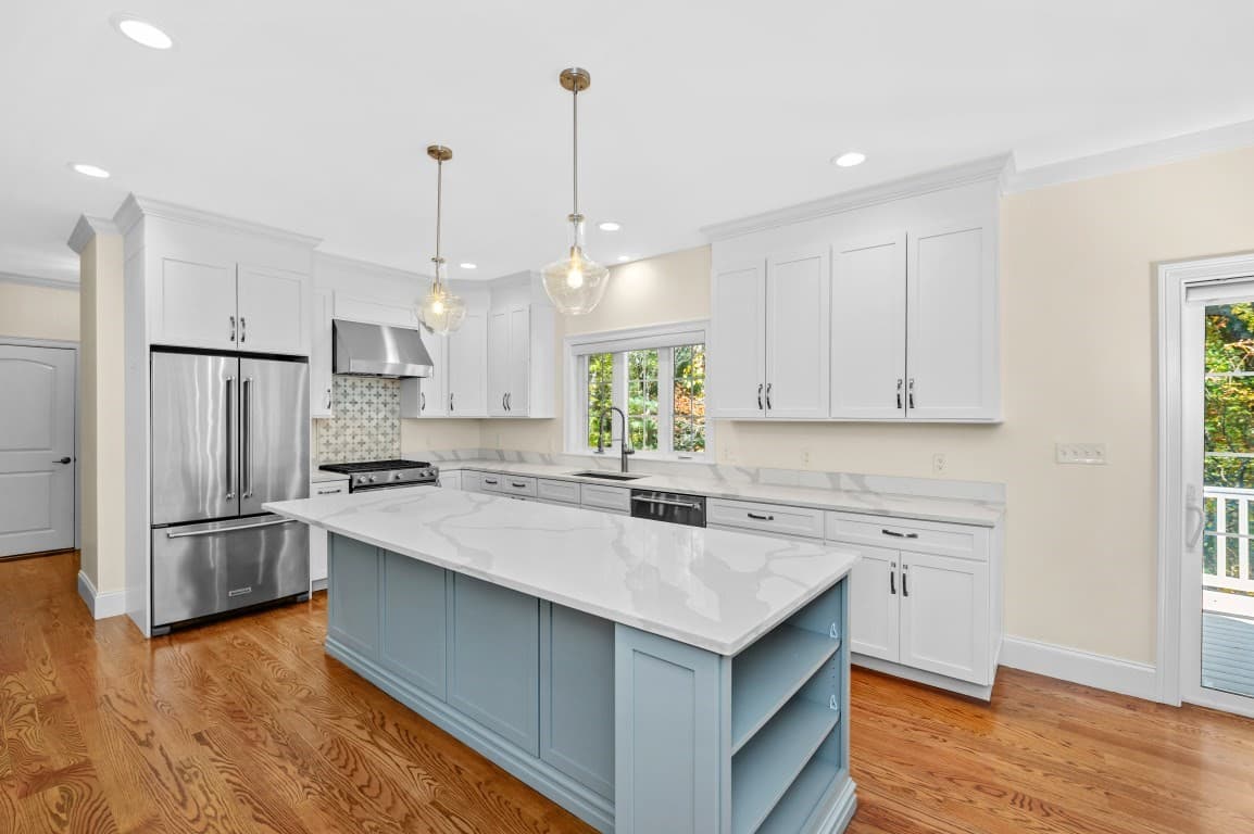 Single Family Residence at 1 Kimberly Lane, Middleton MA 01949, photo 2 of 33