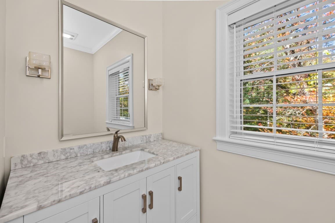 Single Family Residence at 1 Kimberly Lane, Middleton MA 01949, photo 11 of 33