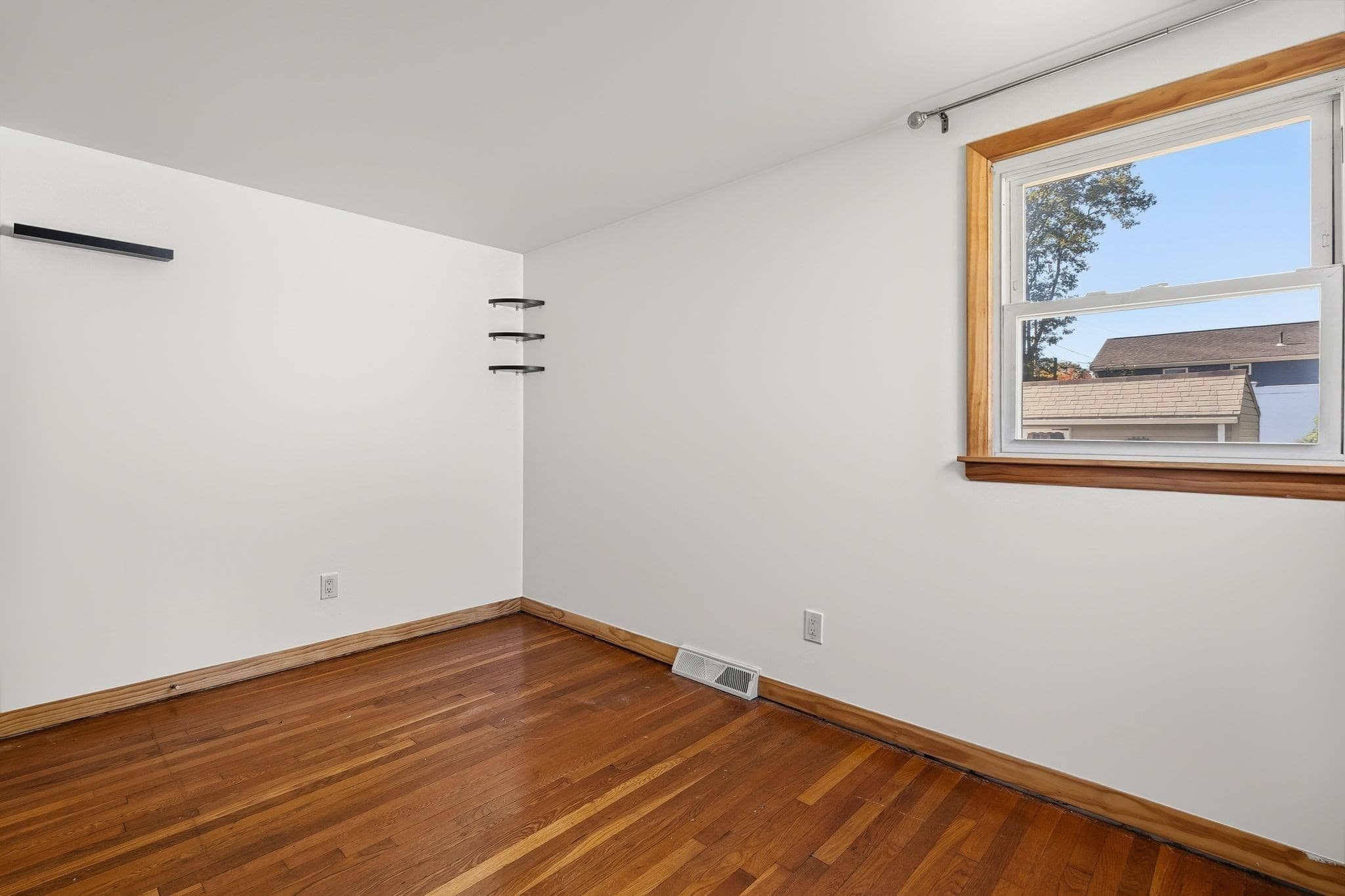 Single Family Residence at 28 Eames Ave, Brockton MA 02302, photo 23 of 41