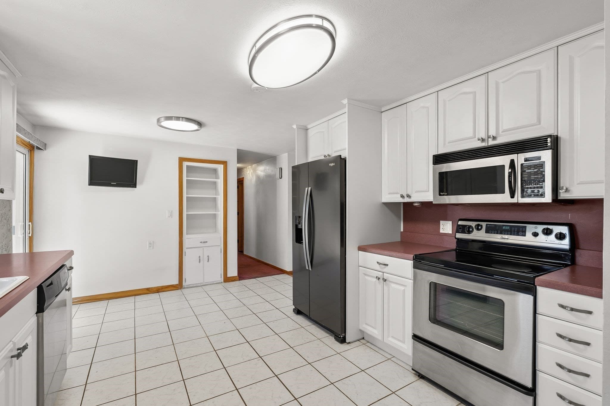 Single Family Residence at 28 Eames Ave, Brockton MA 02302, photo 11 of 41