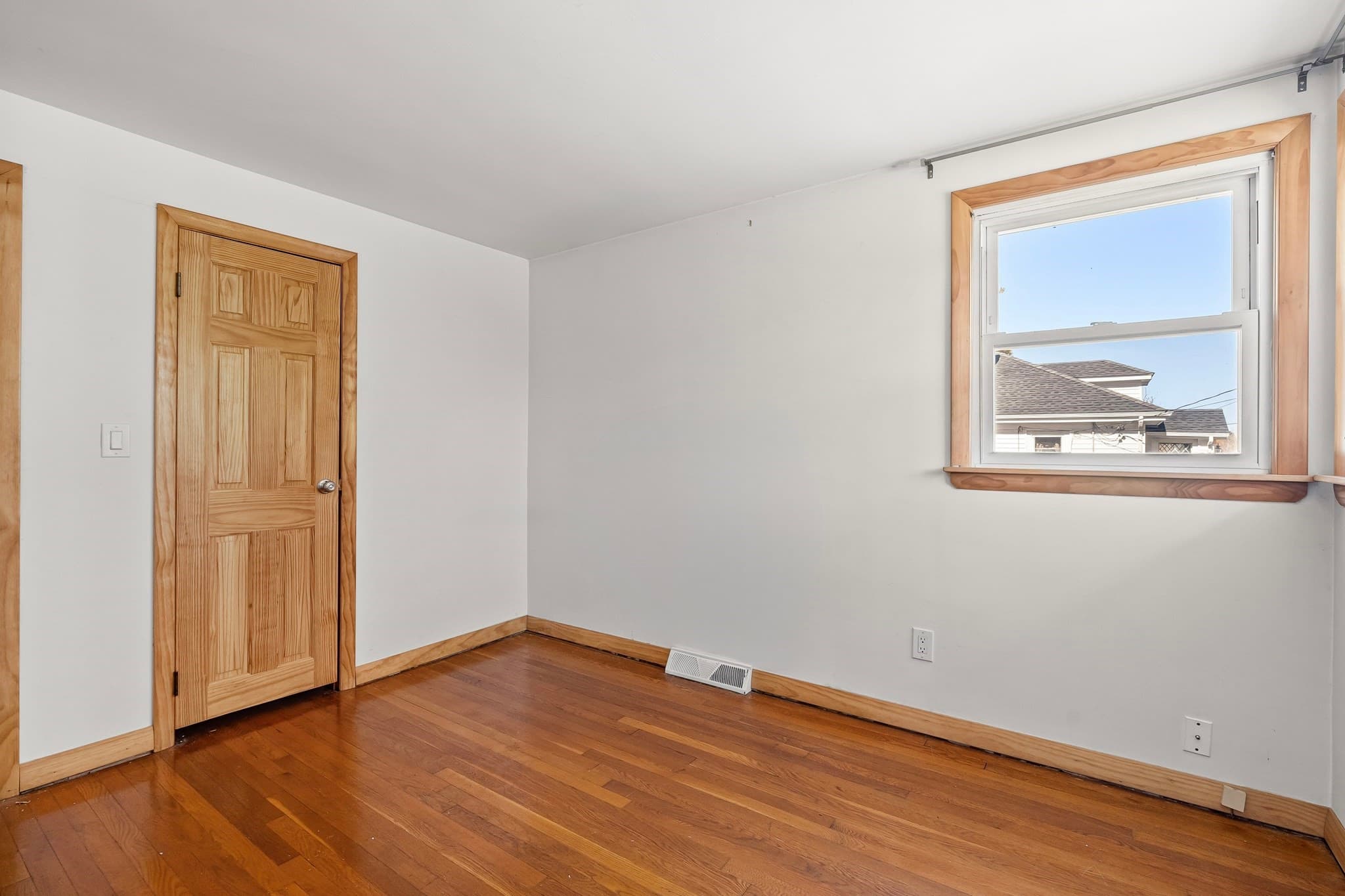 Single Family Residence at 28 Eames Ave, Brockton MA 02302, photo 19 of 41
