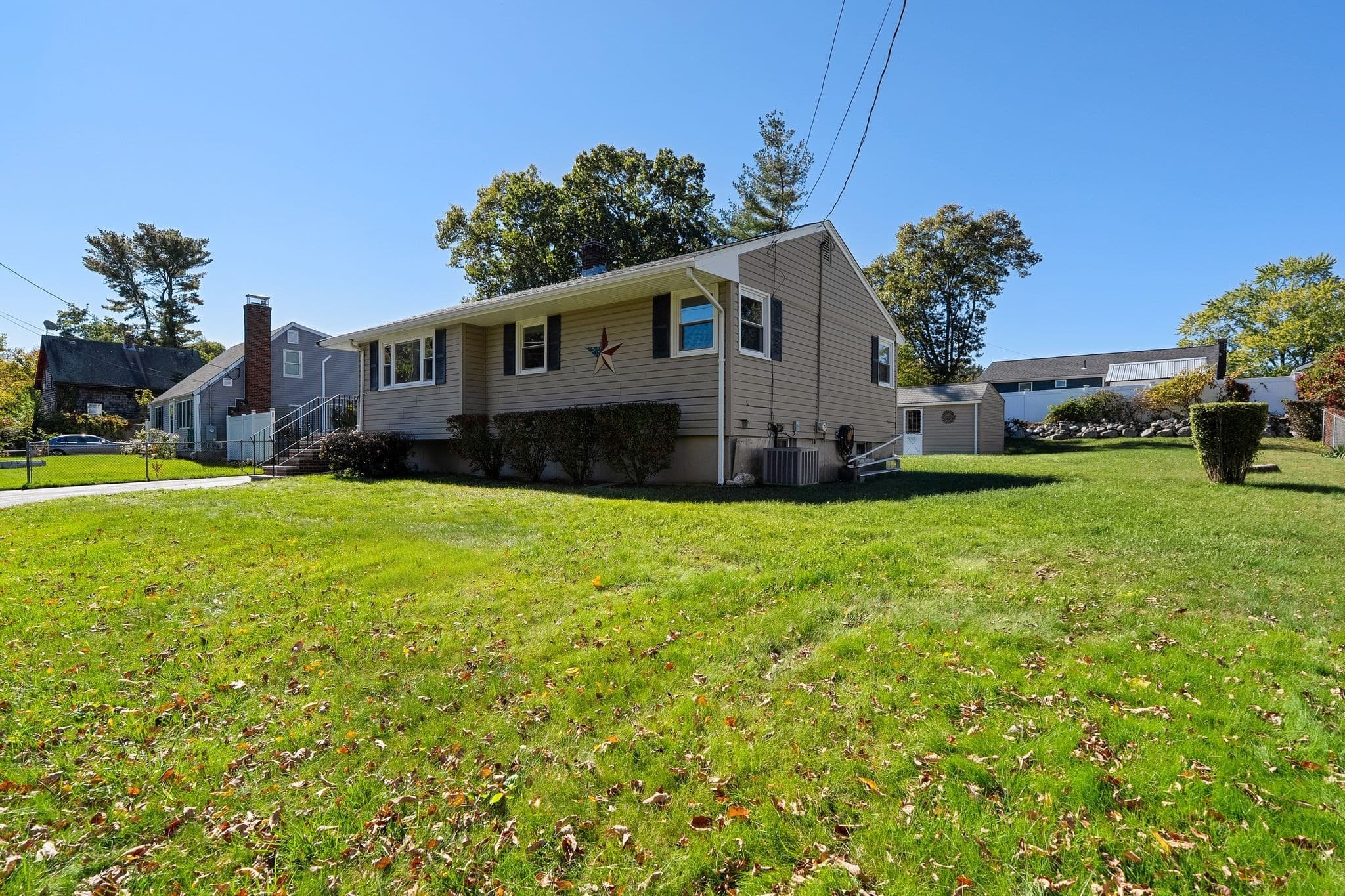 Single Family Residence at 28 Eames Ave, Brockton MA 02302, photo 4 of 41