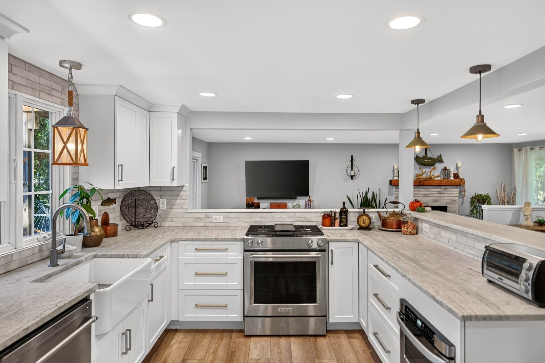 Single Family Residence at 103 James Cir, Mashpee MA 02649, photo 11 of 36