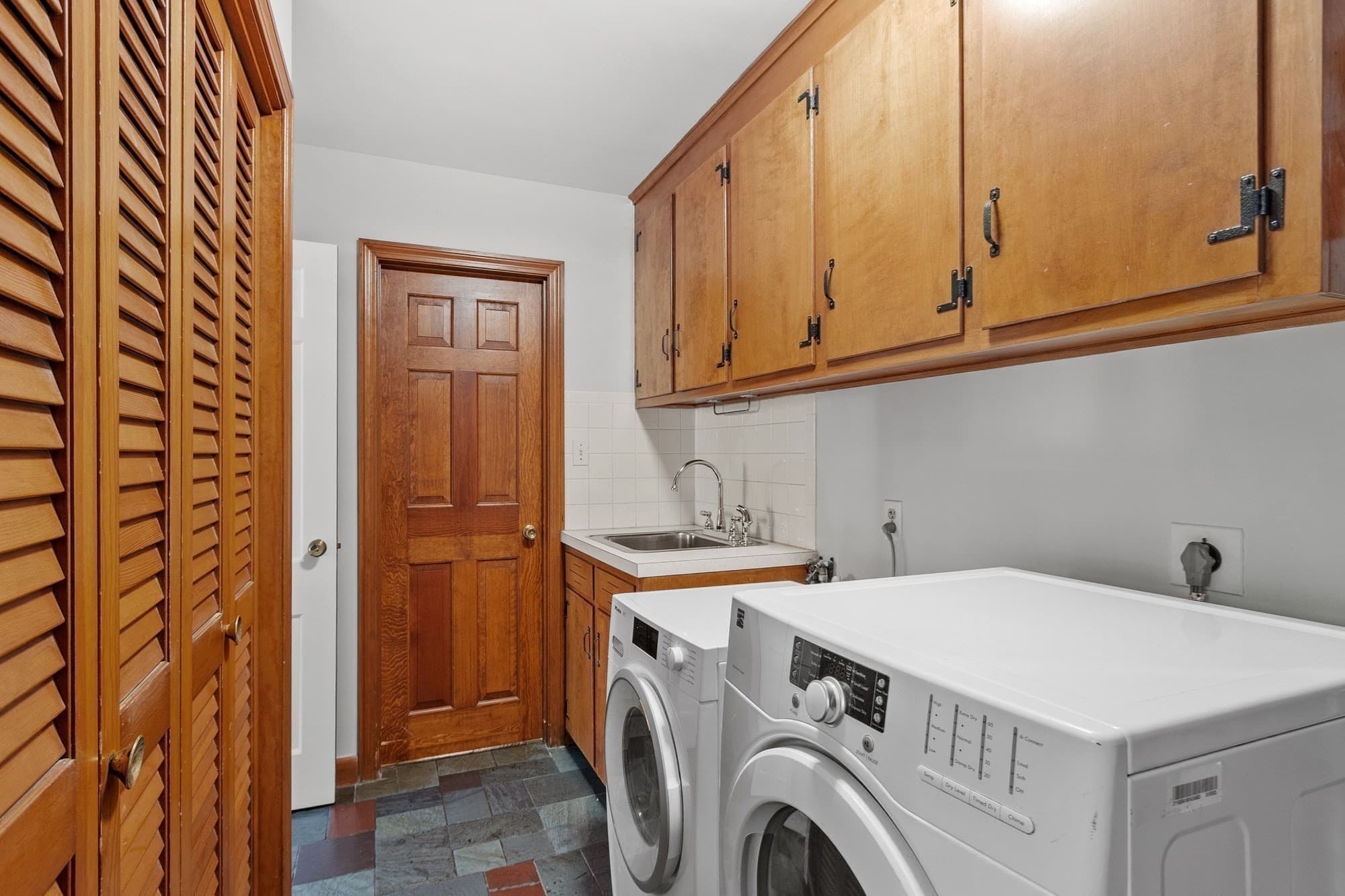 Single Family Residence at 25 Karlton Circle, Andover MA 01810, photo 25 of 40